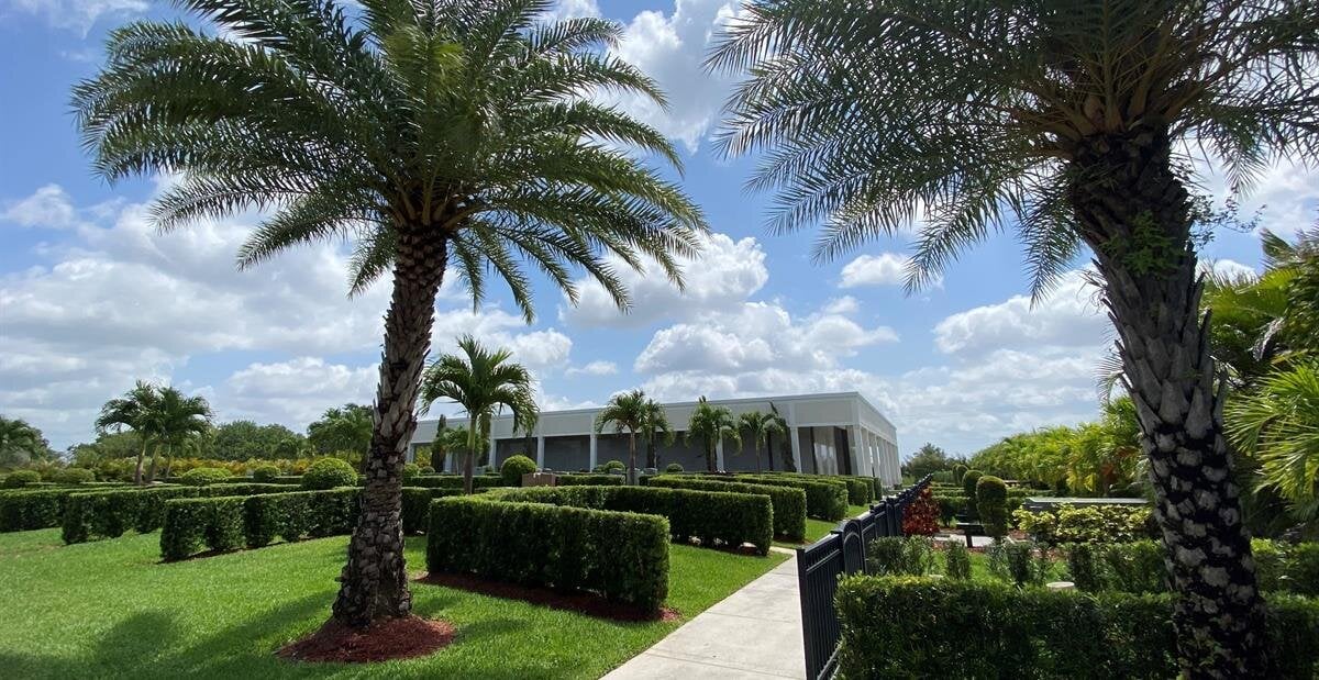 Eternal Light Memorial Gardens - Palm Beach Funeral Home & Cemetery