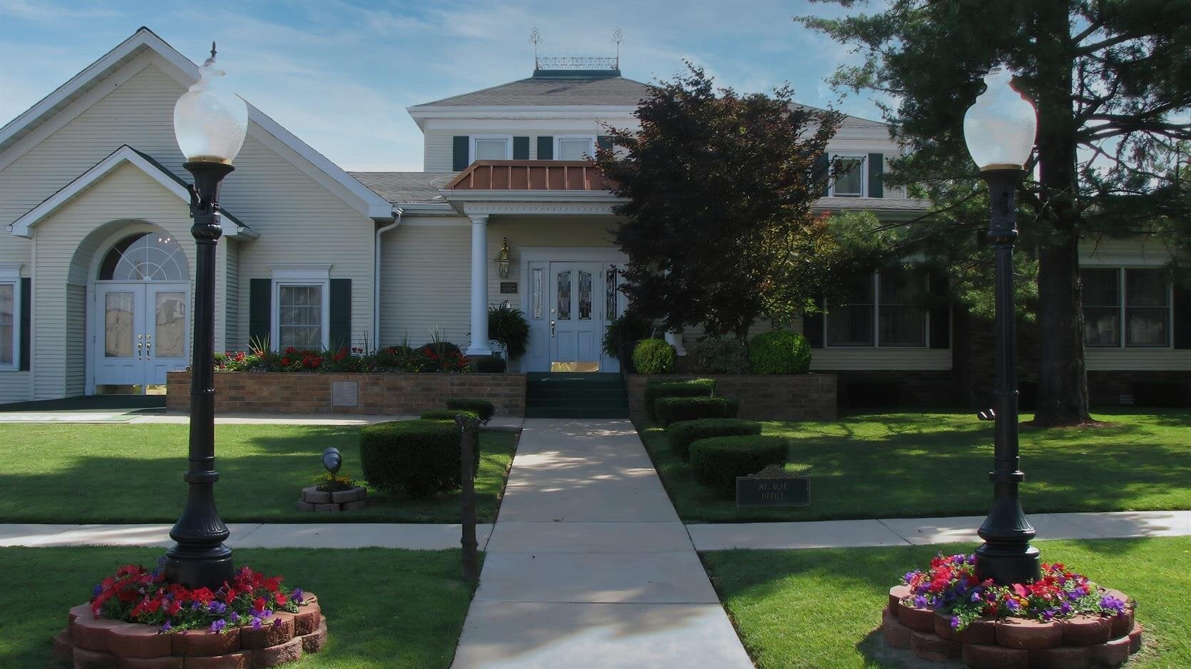 Holman Howe Funeral Homes - Lebanon, MO