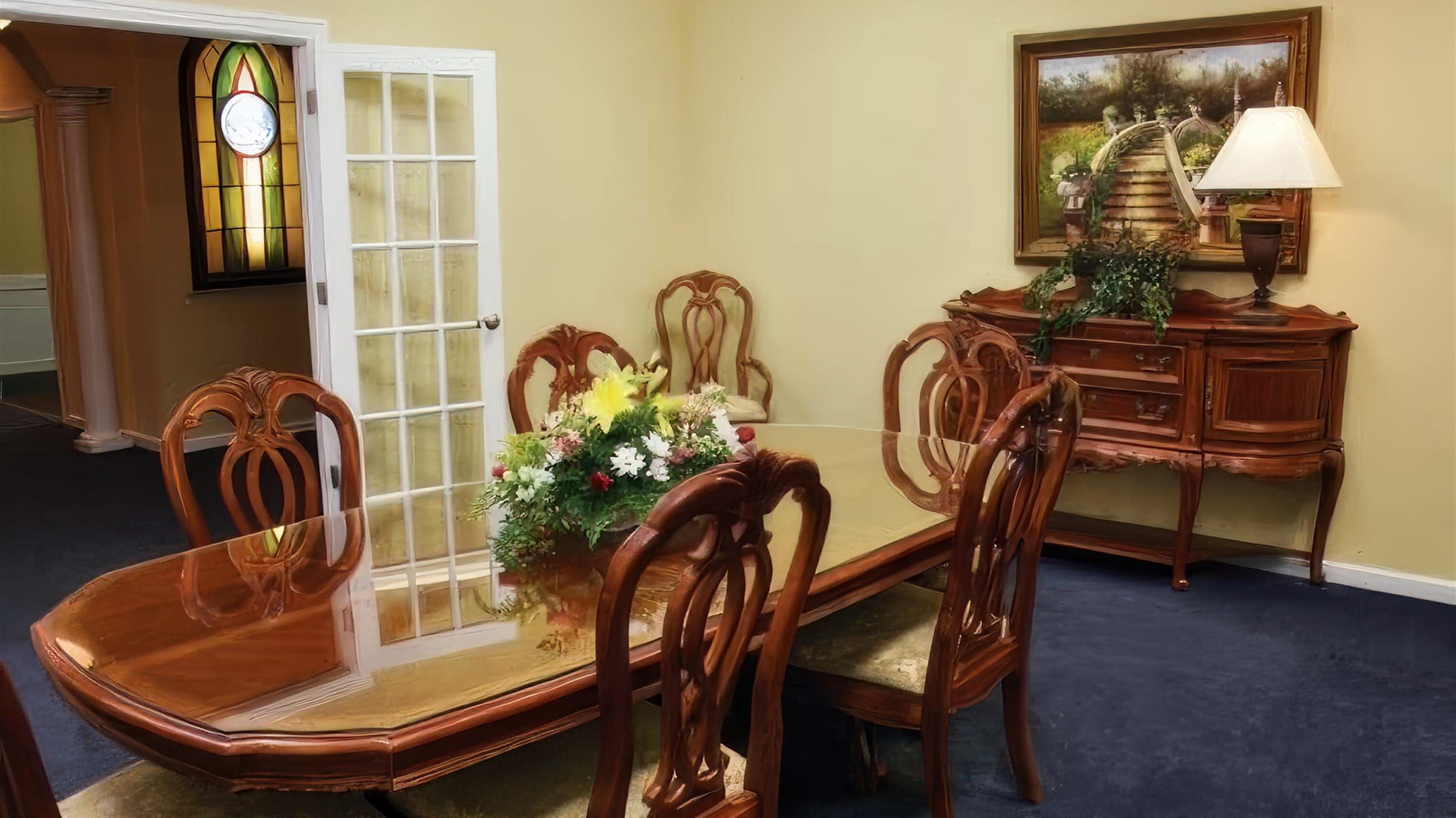 Newsom Funeral Home - Charleston, MS