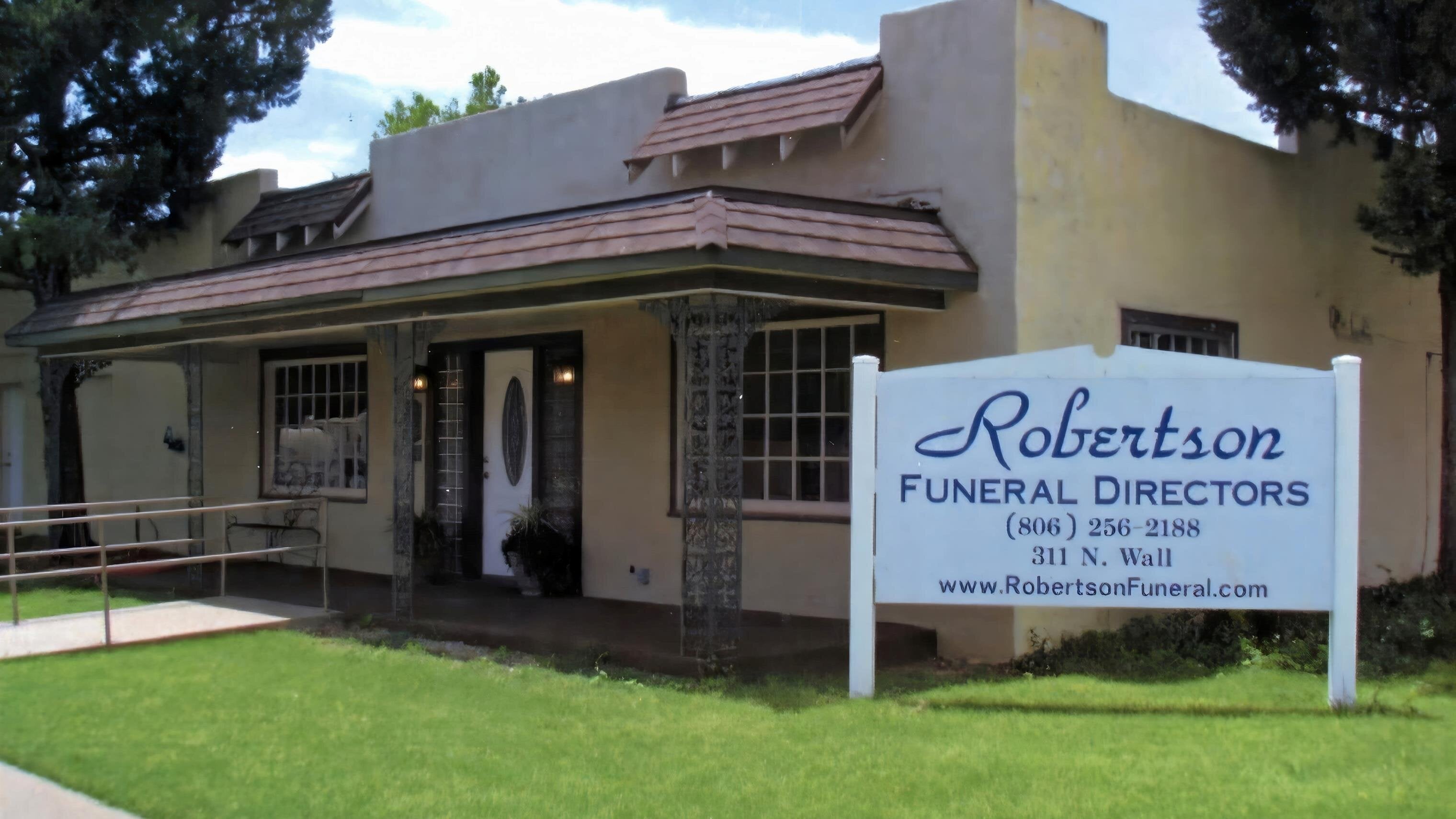 Robertson Funeral Directors - Clarendon, TX
