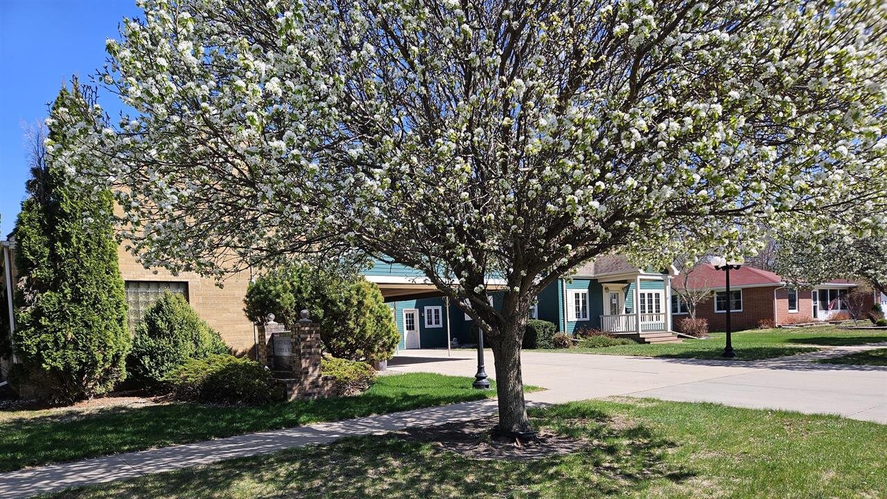 Jarman Family Funeral Home - Lennox, SD