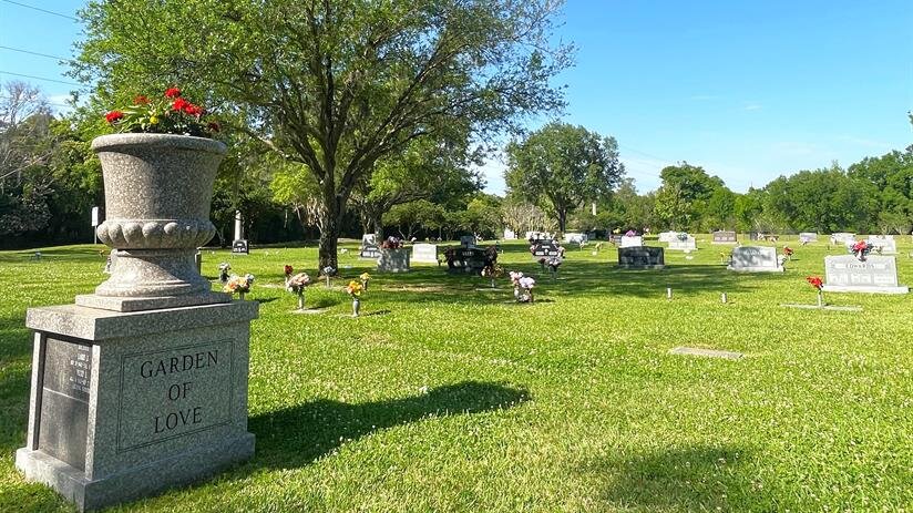 Memorials & Markers