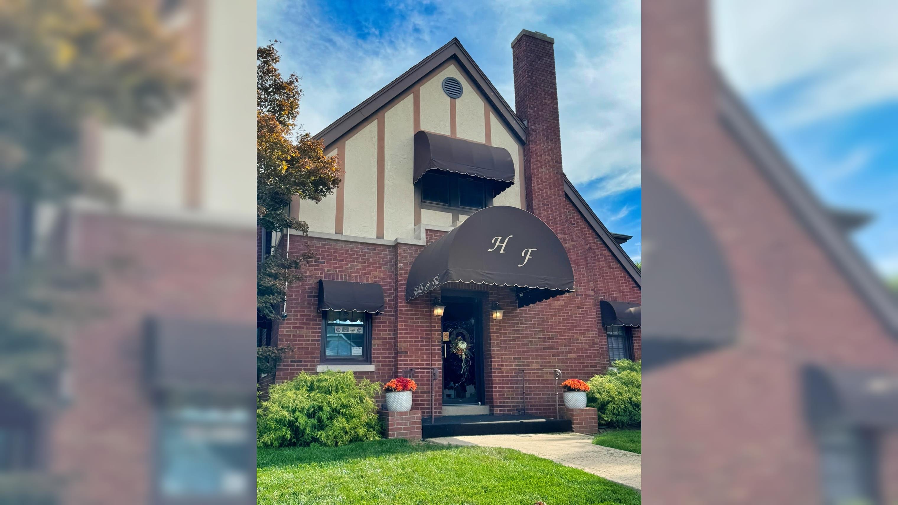 Hohlt & File Funeral Home, Ltd - Vandalia, IL