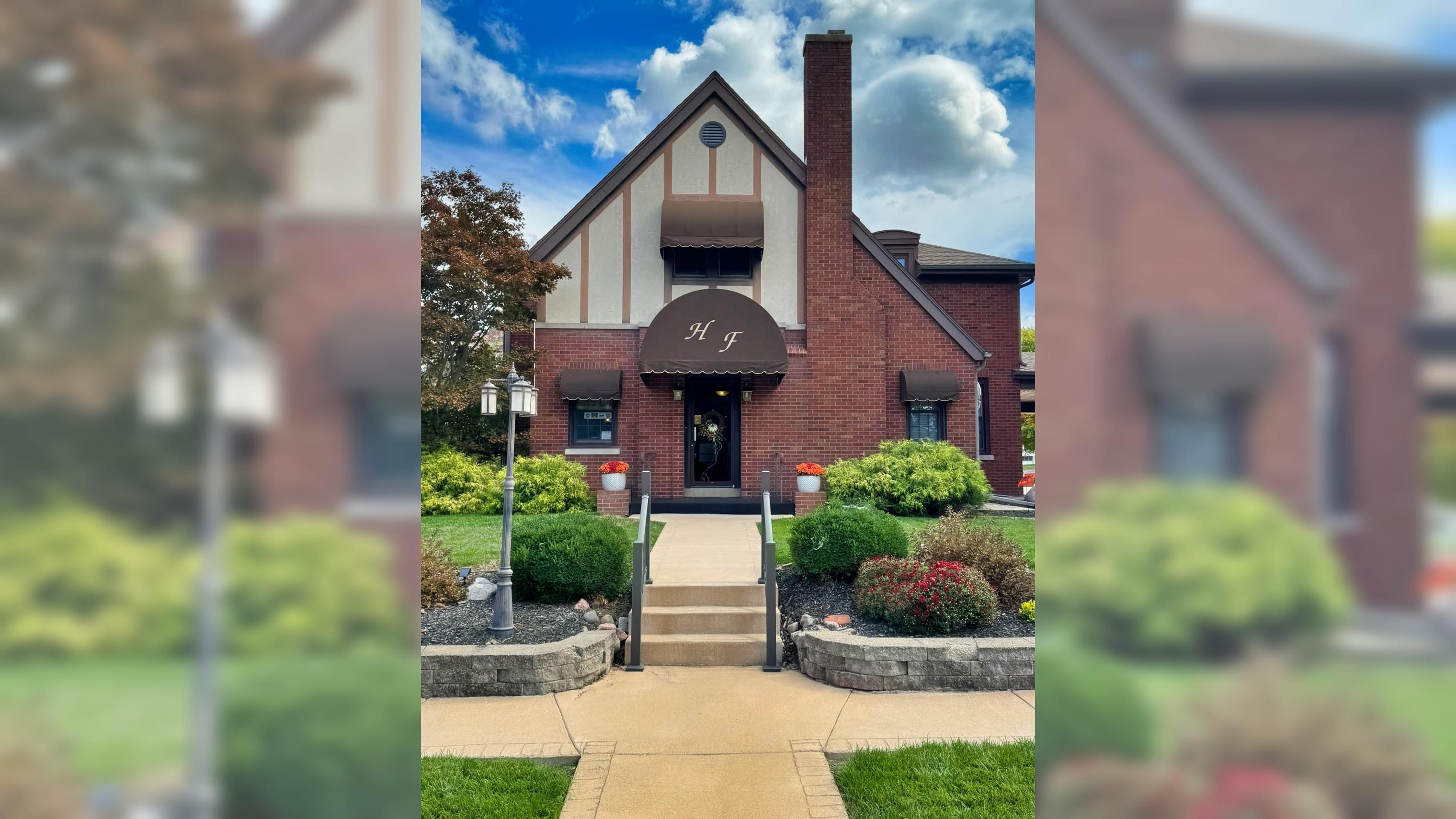 Hohlt & File Funeral Home, Ltd - Vandalia, IL