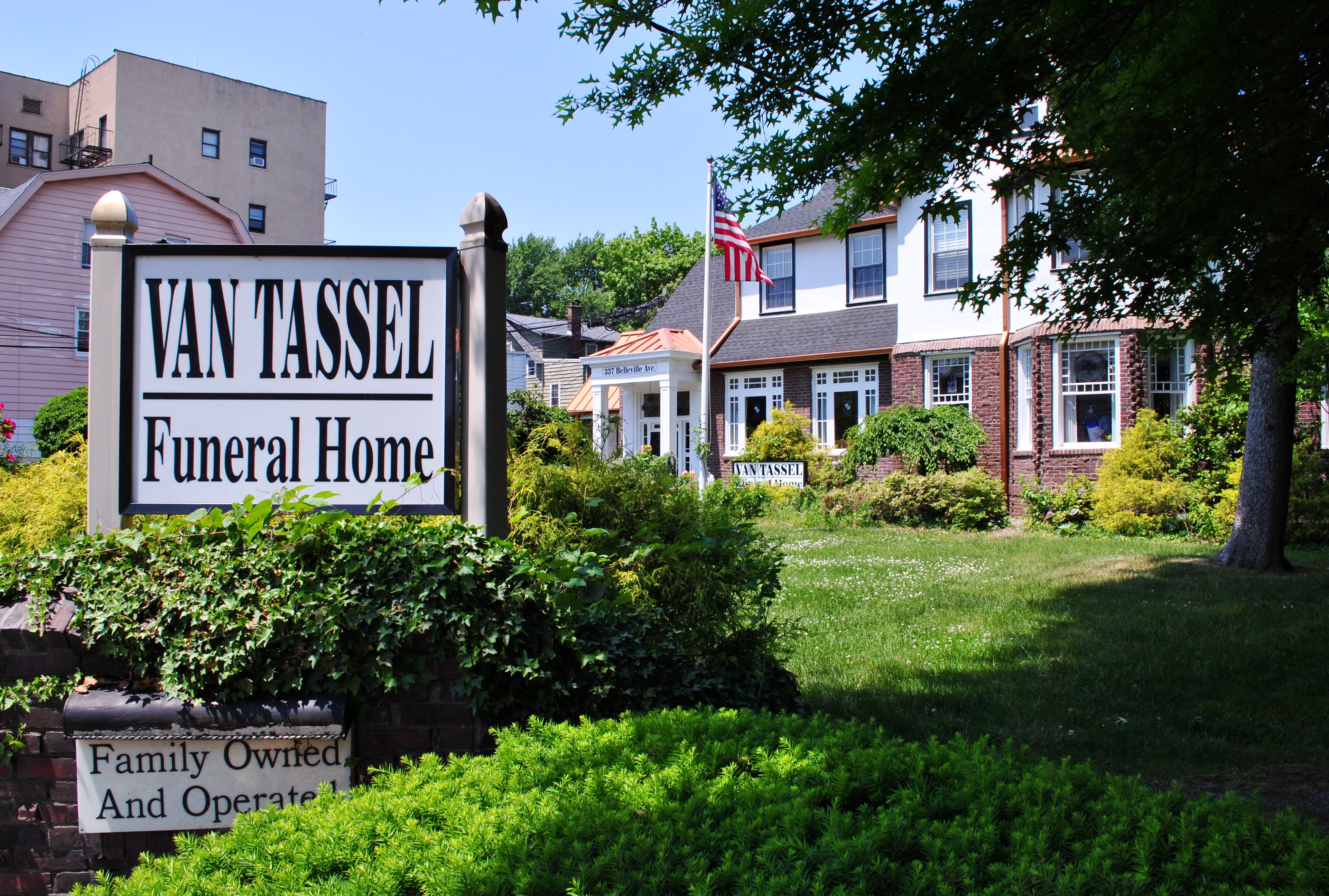 Miller Van Essendelft Funeral Home - omb83k1