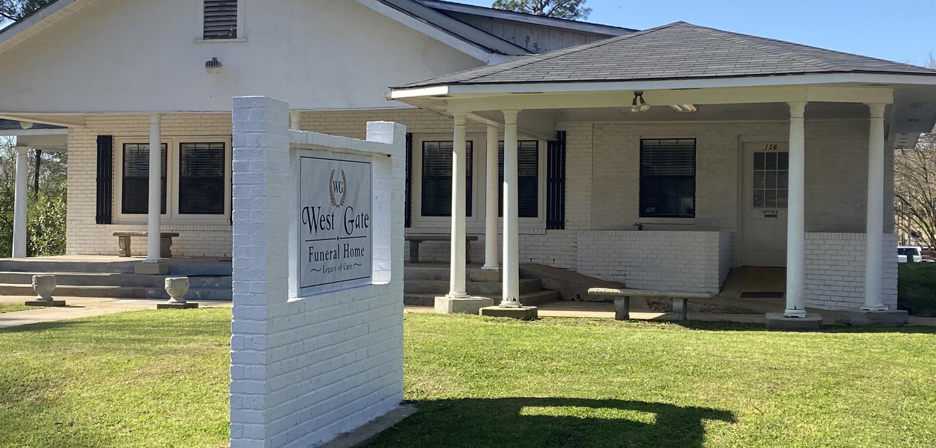 West Gate Funeral Home (Fayette), Fayette MS