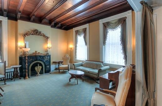 Harrod Brothers Funeral Home, Frankfort KY