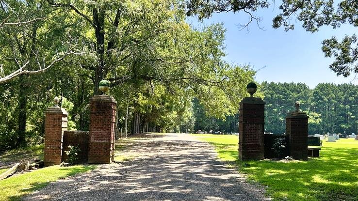 Ashdown Memorial Gardens, Ashdown AR