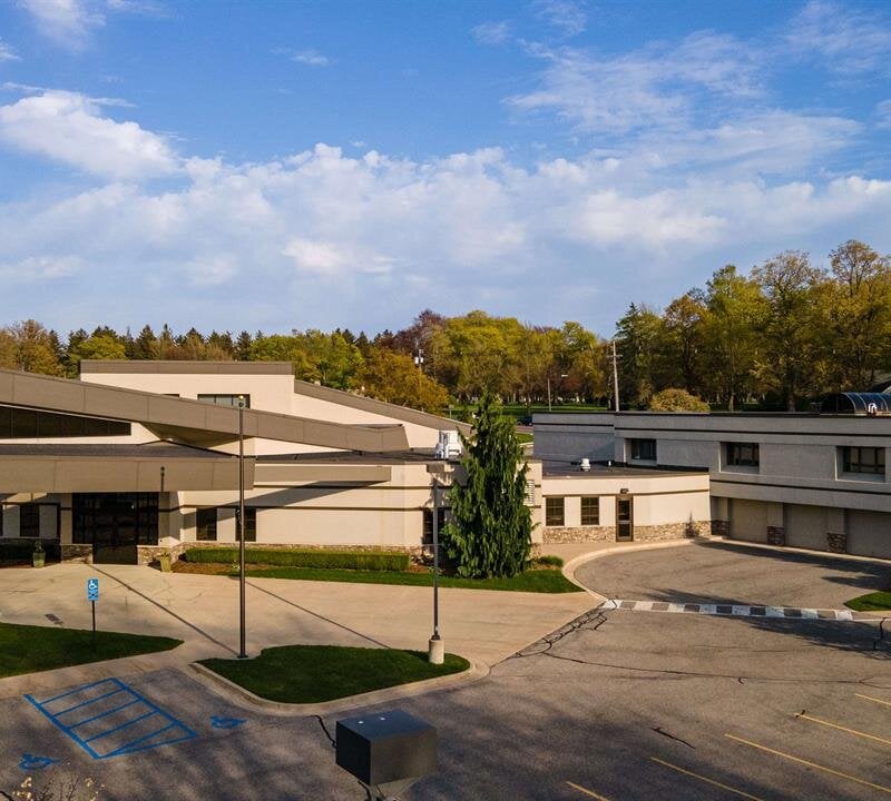Langeland-Sterenberg Funeral Home, Holland MI