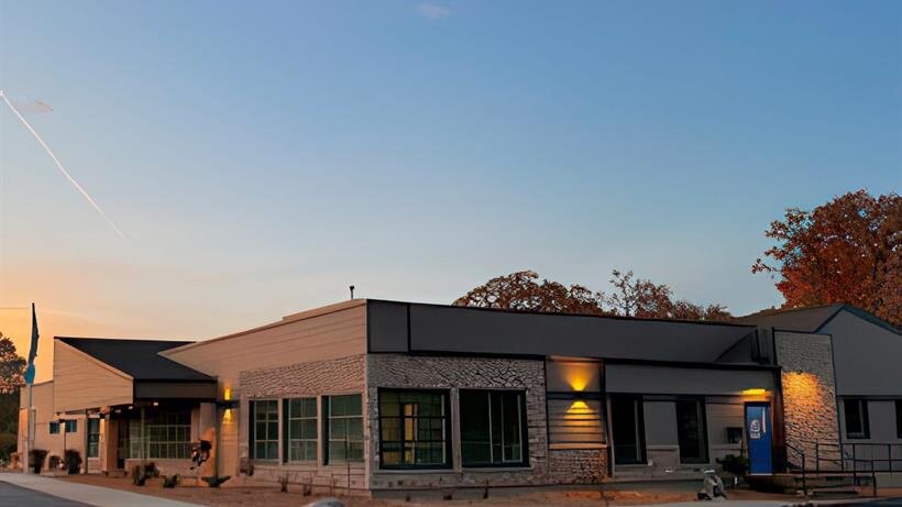 Mukwonago Chapel - Rozga Funeral & Cremation Services, Mukwonago WI