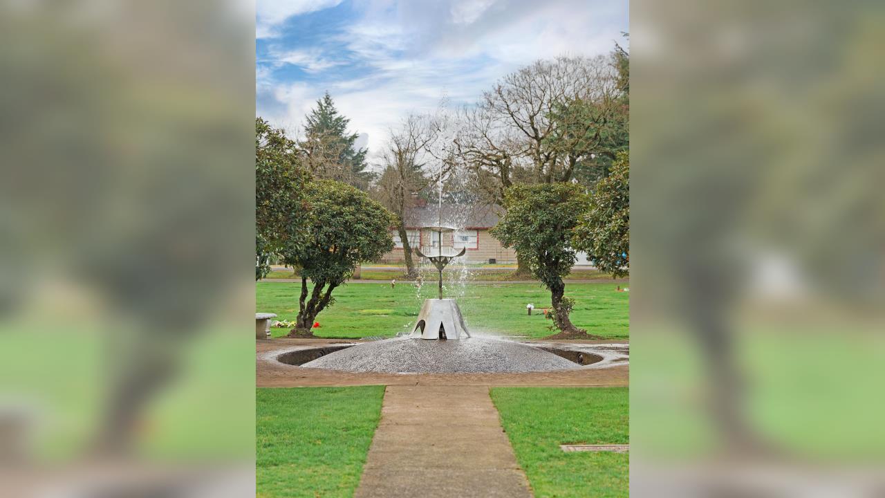 Evergreen Memorial Gardens Cemetery, Funeral Chapel and Crematory