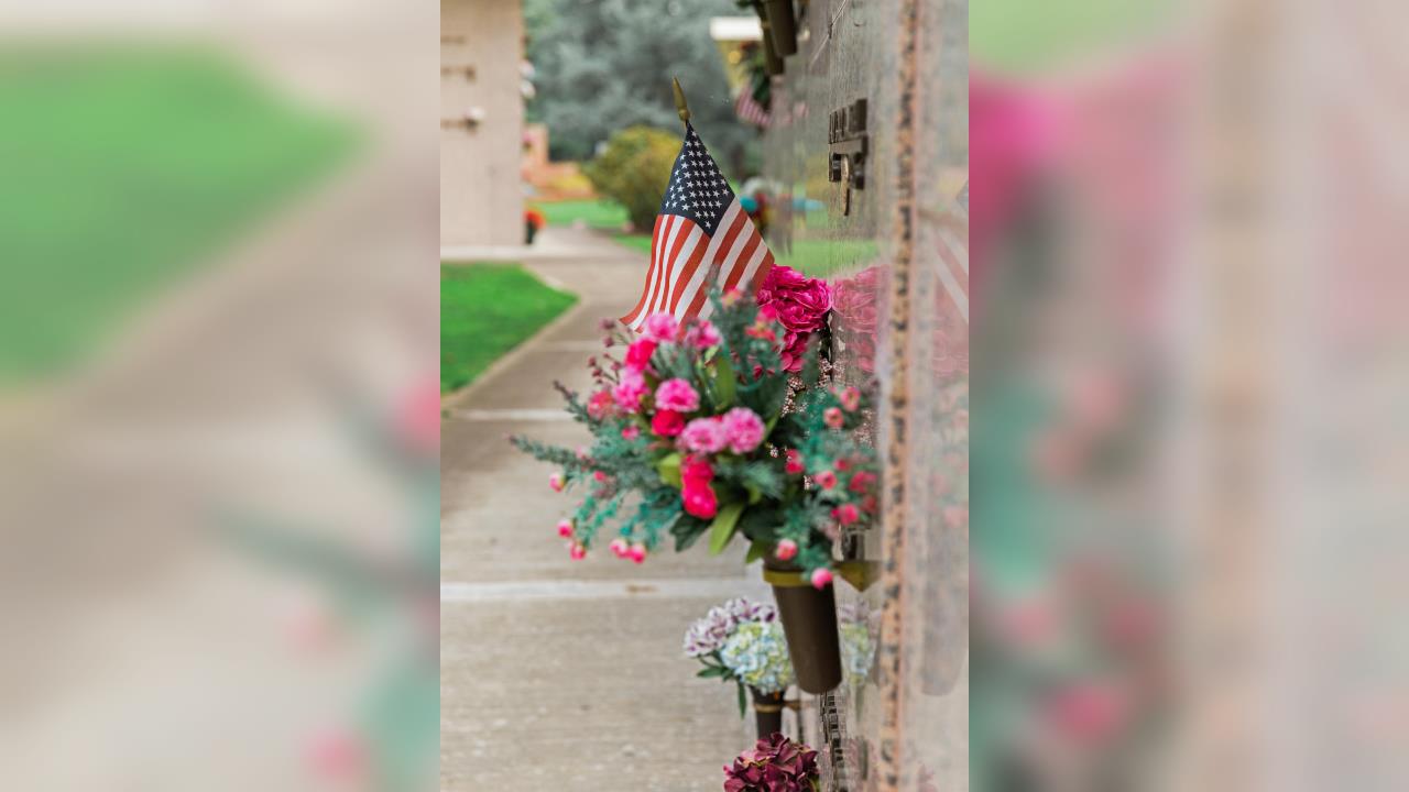 Evergreen Memorial Gardens Cemetery, Funeral Chapel and Crematory