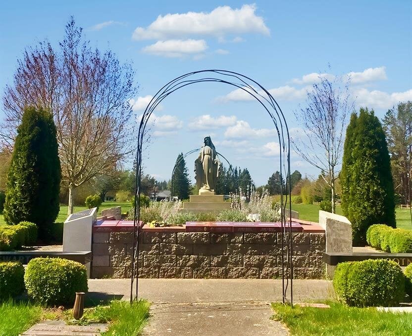 Greenacres Memorial Park sliding image background