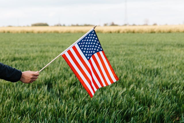 American flag tribute honoring heroes with Albany NY cremation services