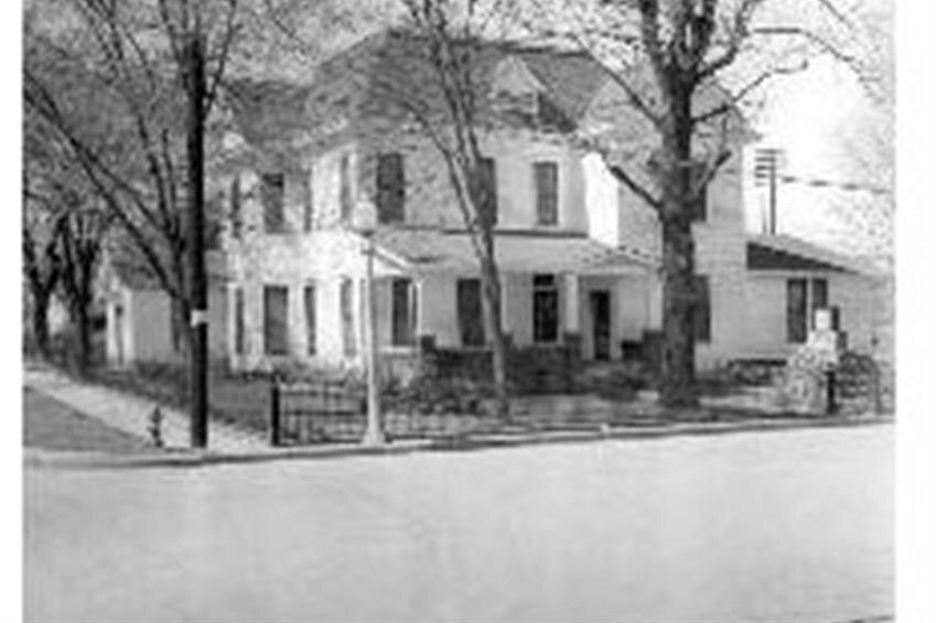 History & Staff Harris Funeral Homes, Inc Morrilton, AR