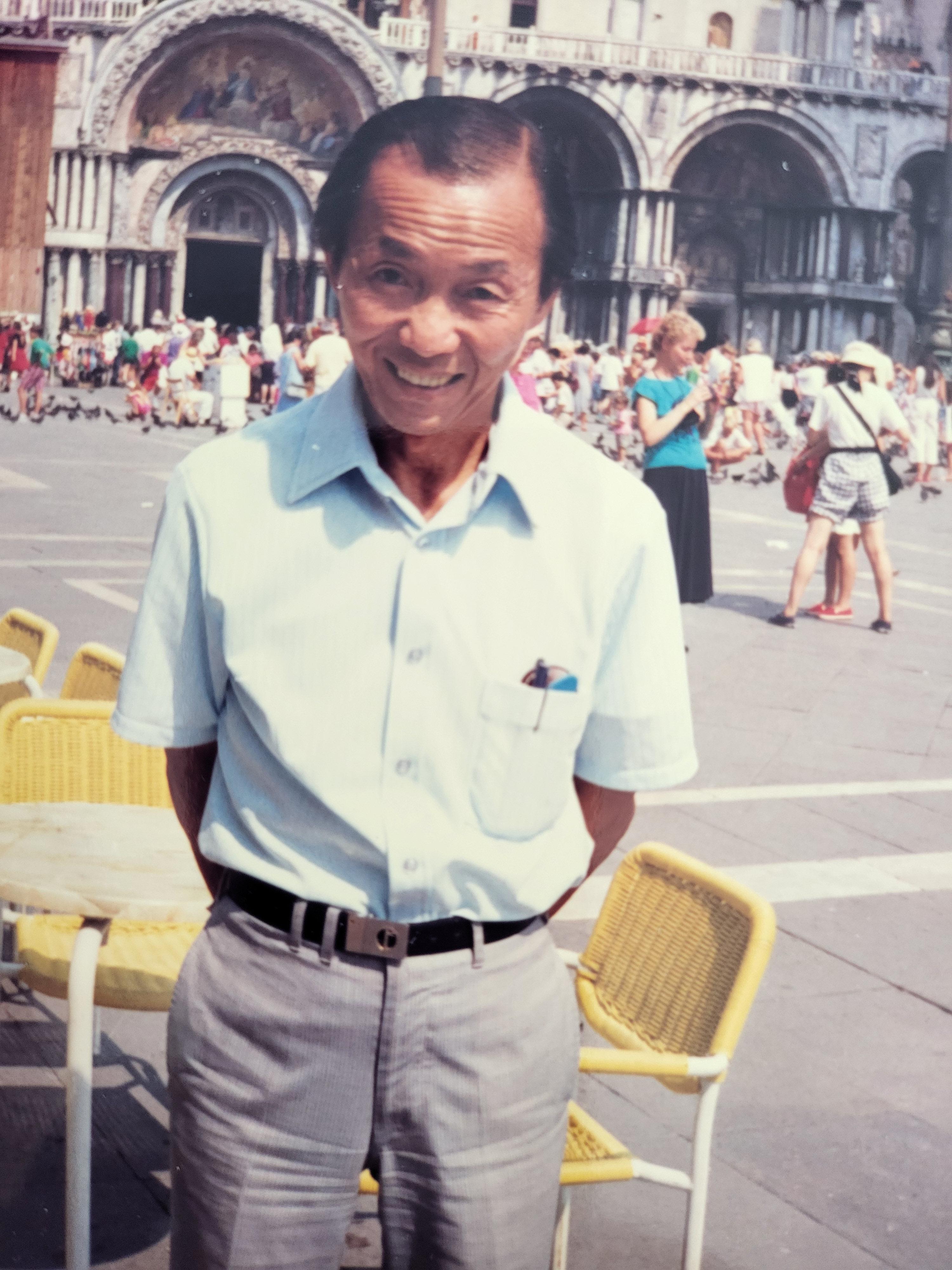 A man standing in front of a crowd