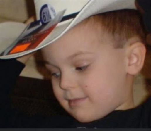 A child wearing a cowboy hat