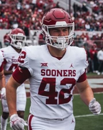 A football player in a football uniform