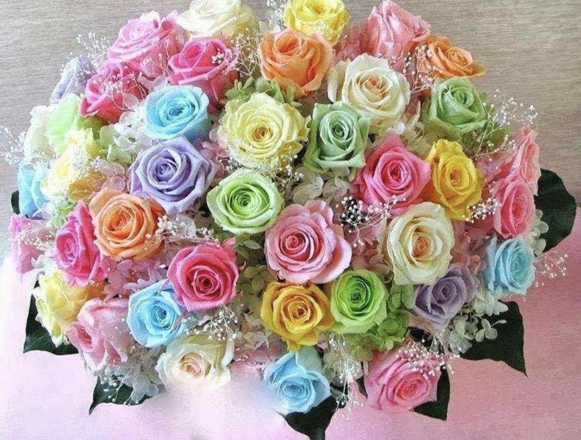 A bouquet of colorful roses