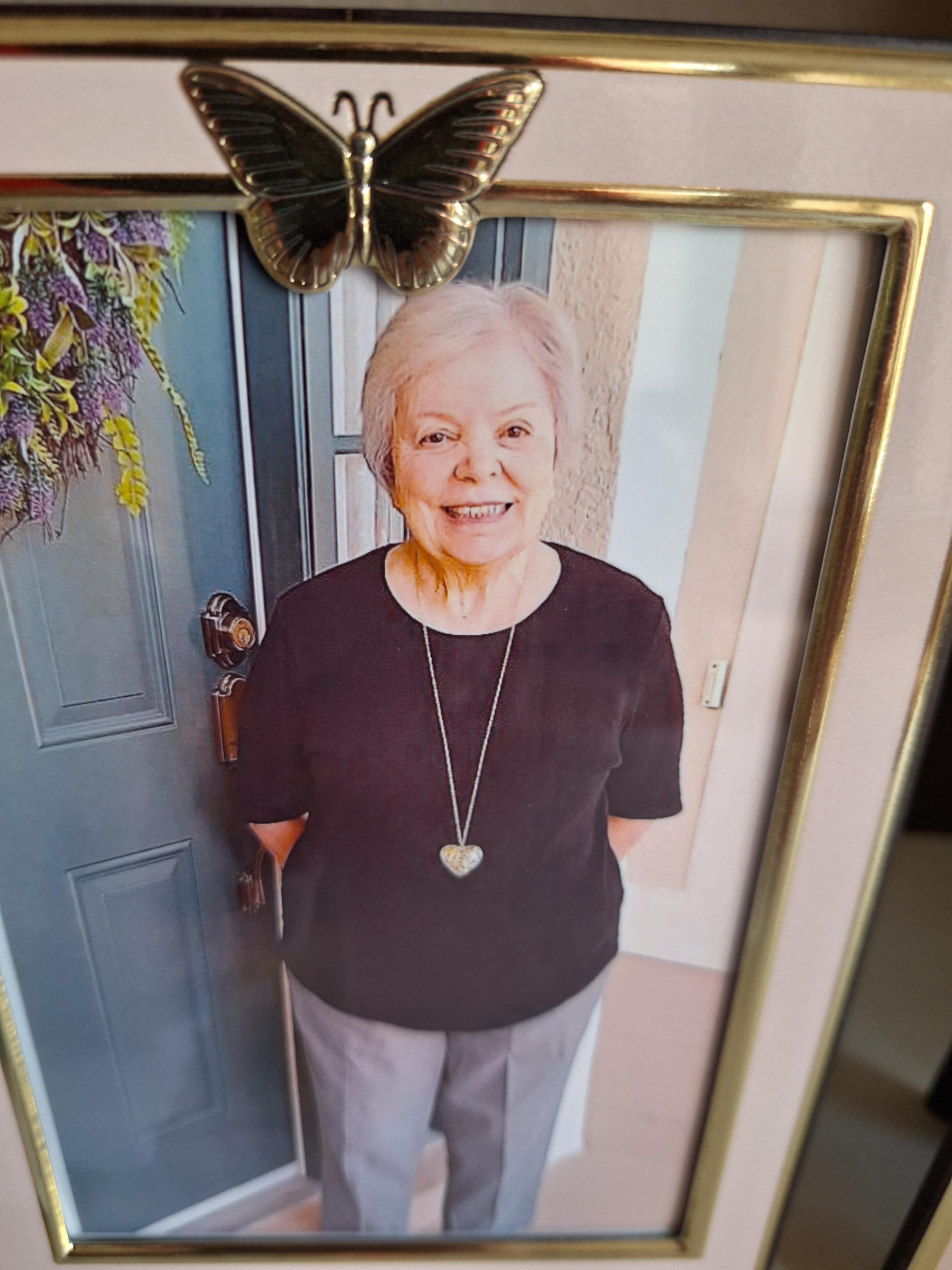 A picture of a woman in a frame