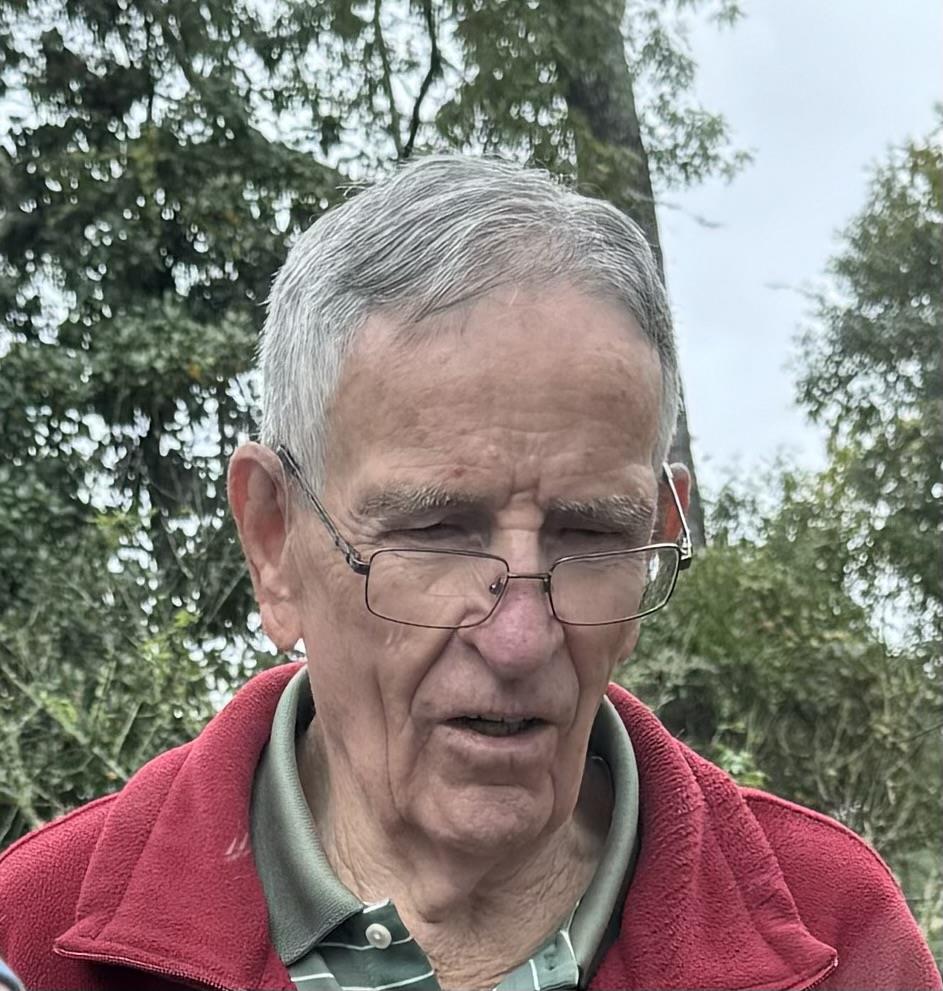 An old man with glasses