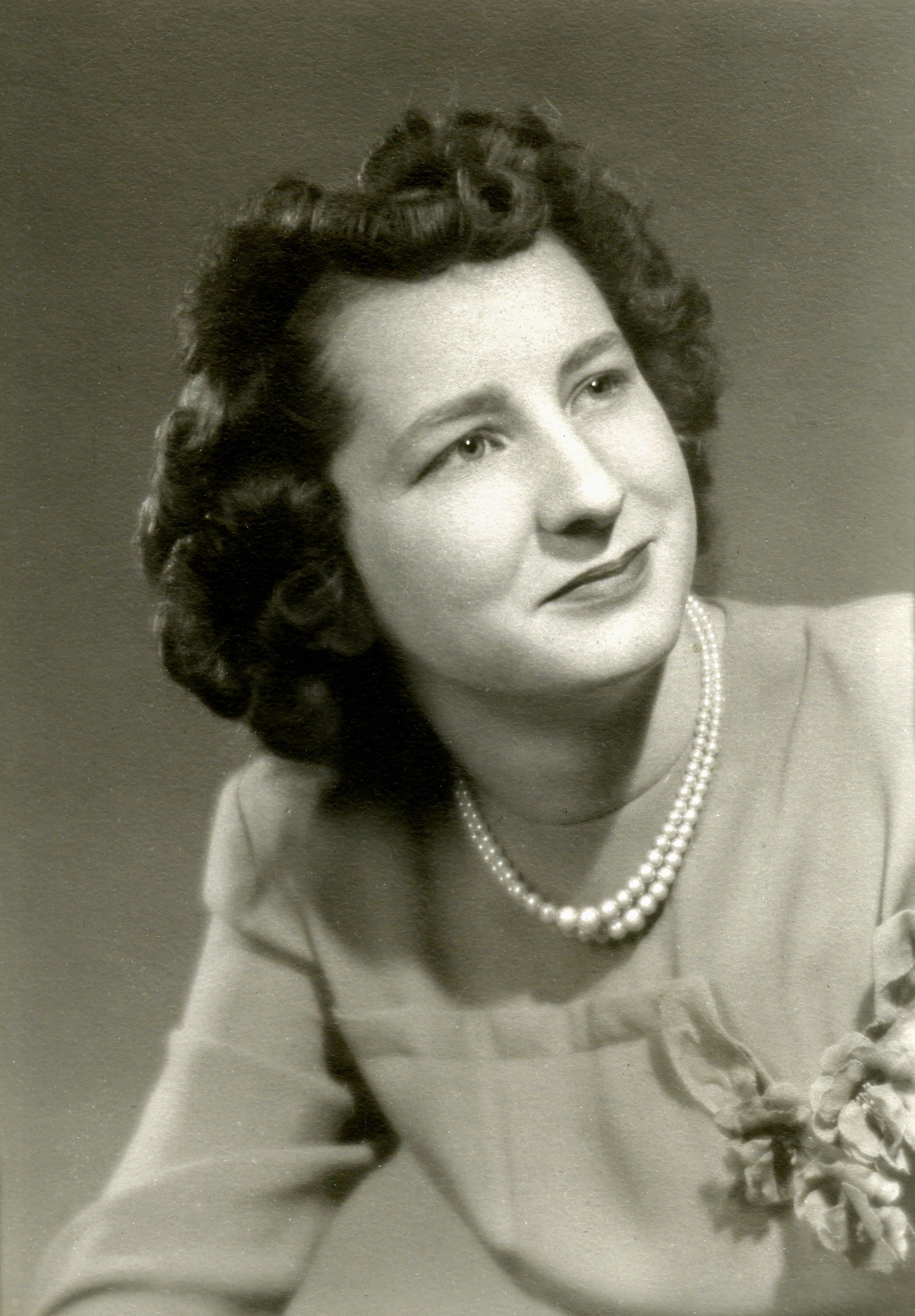 A woman with a pearl necklace