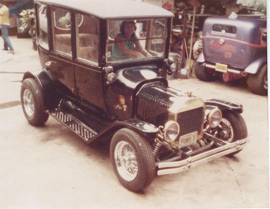 Cliffords Antique Cars