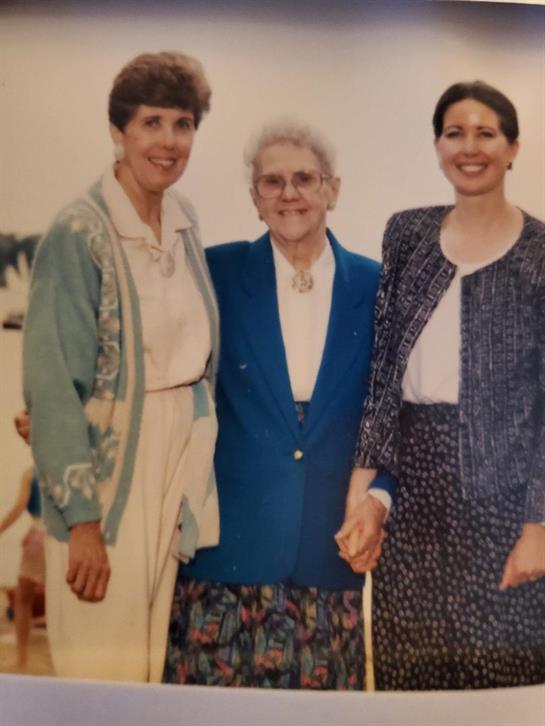 Favorite Family Photos with Mom/Grandma/GreatGrandma (random order)