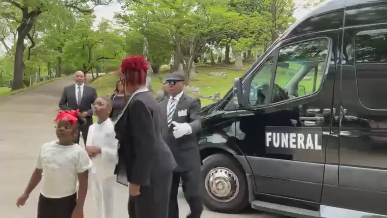 Cemetery Service-Loyett Owens