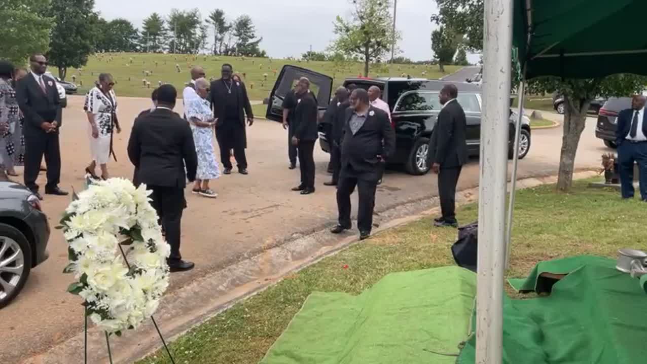 Cemetery Service-Evangelist Beulah Stoudmire