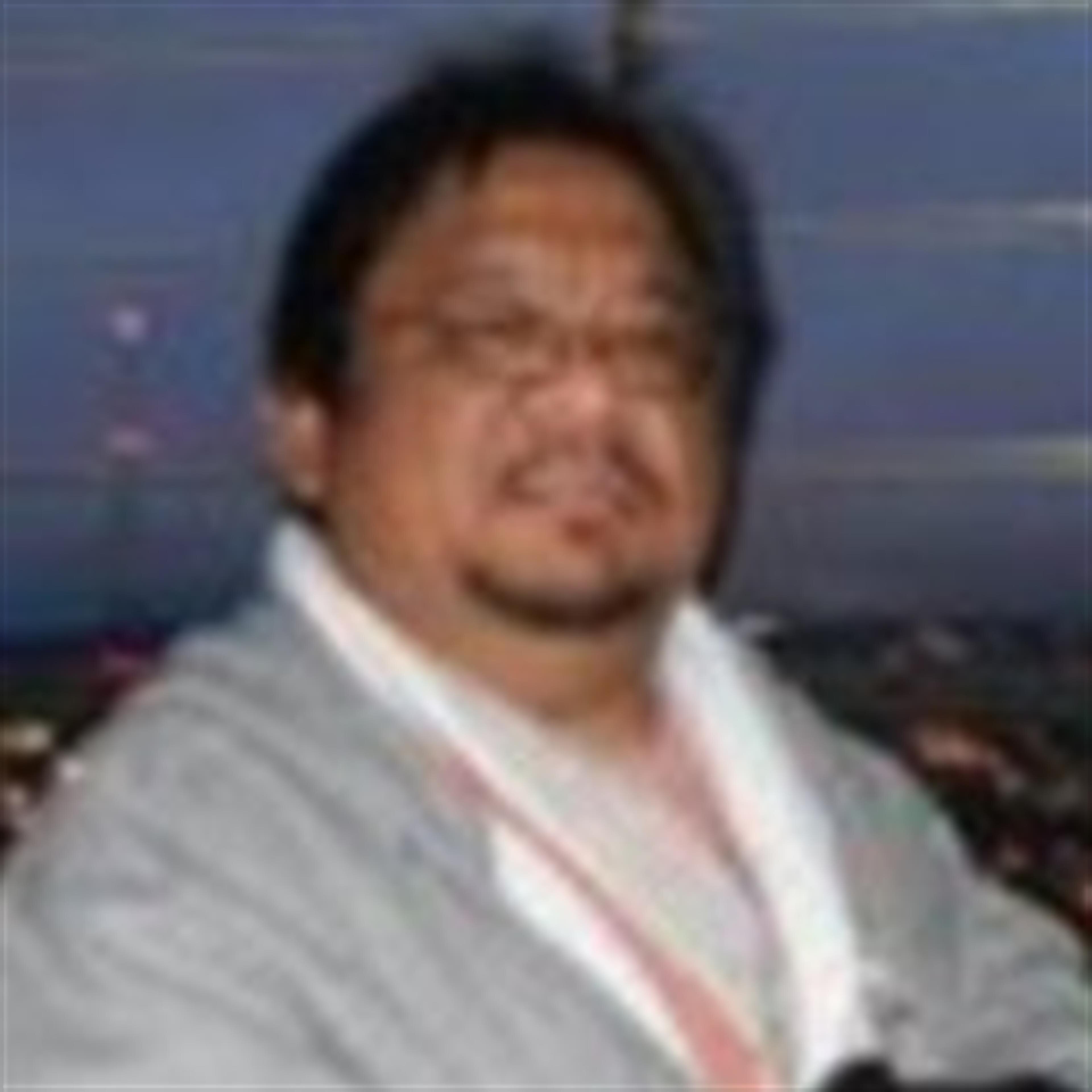 Glenn  Lucas  Sellona 