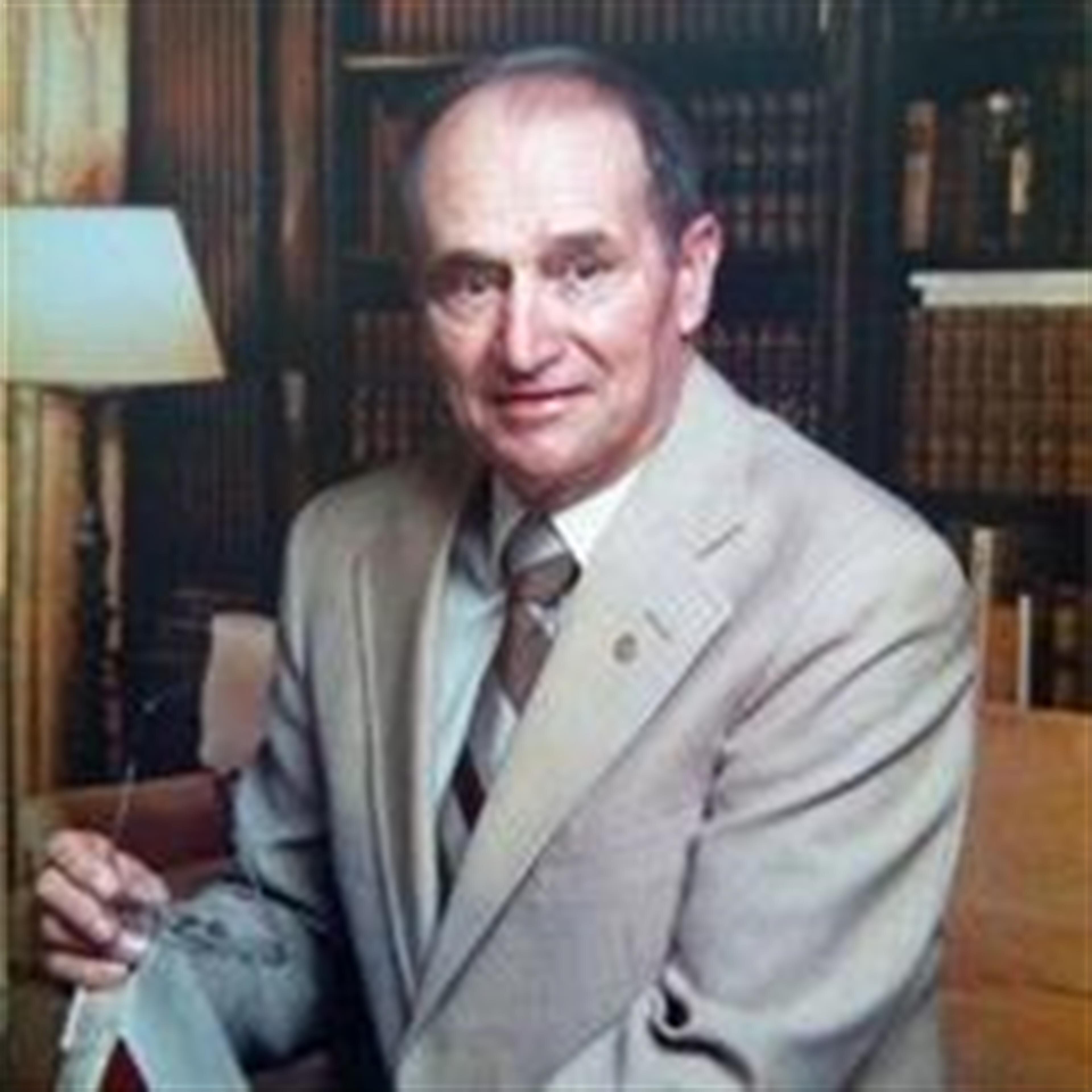 Glen White