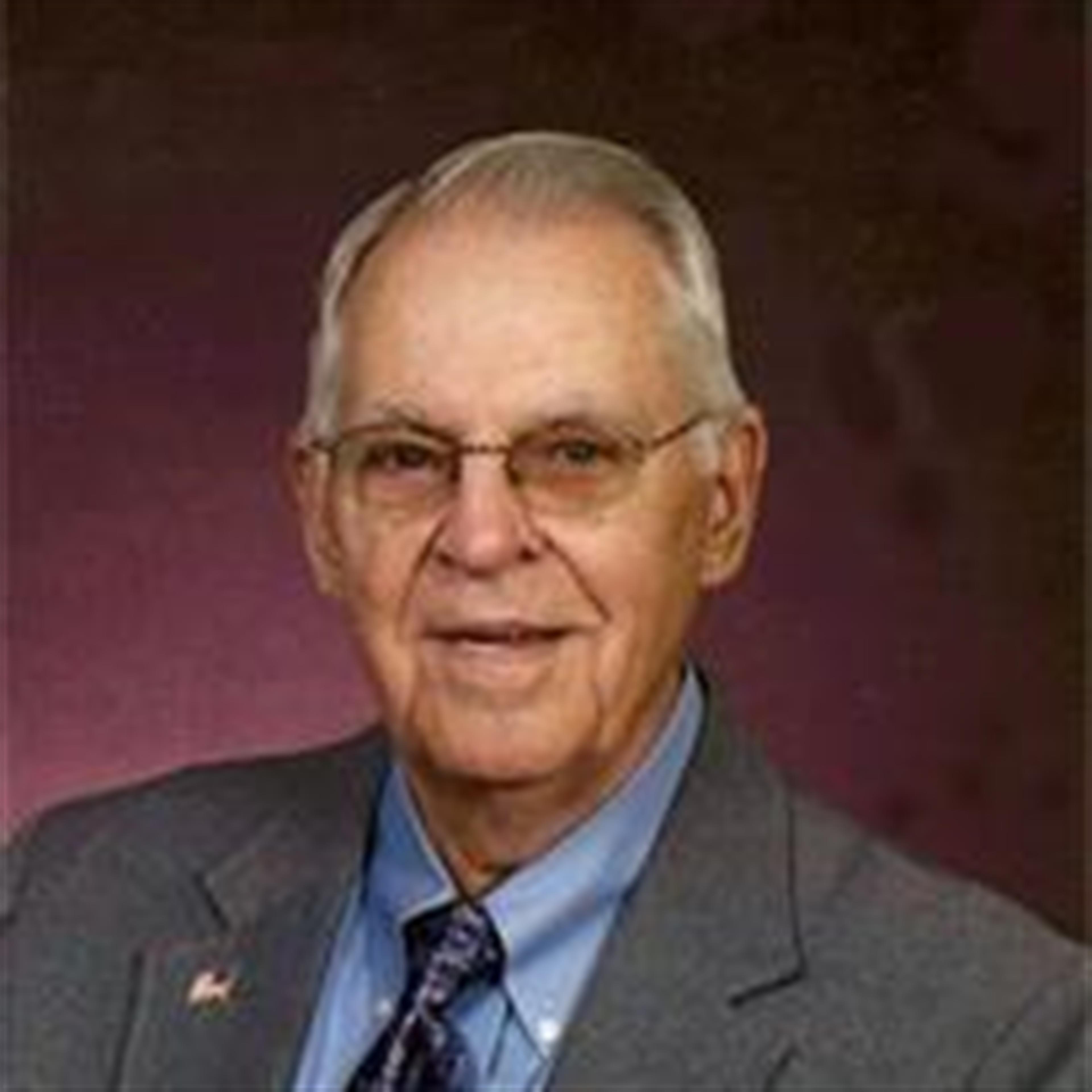 Roy D. Lineberger's obituary picture