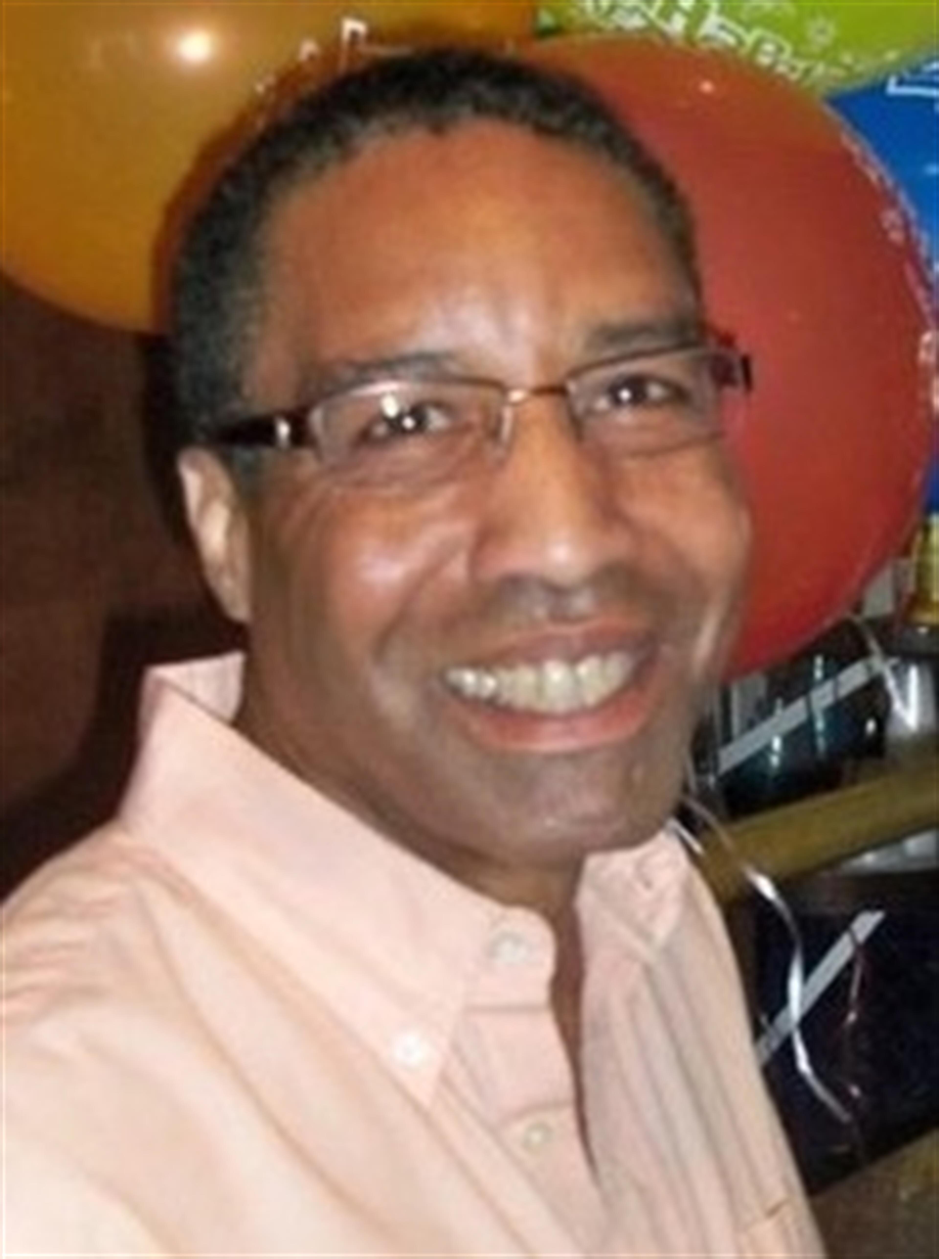 Lionel  Barnes
