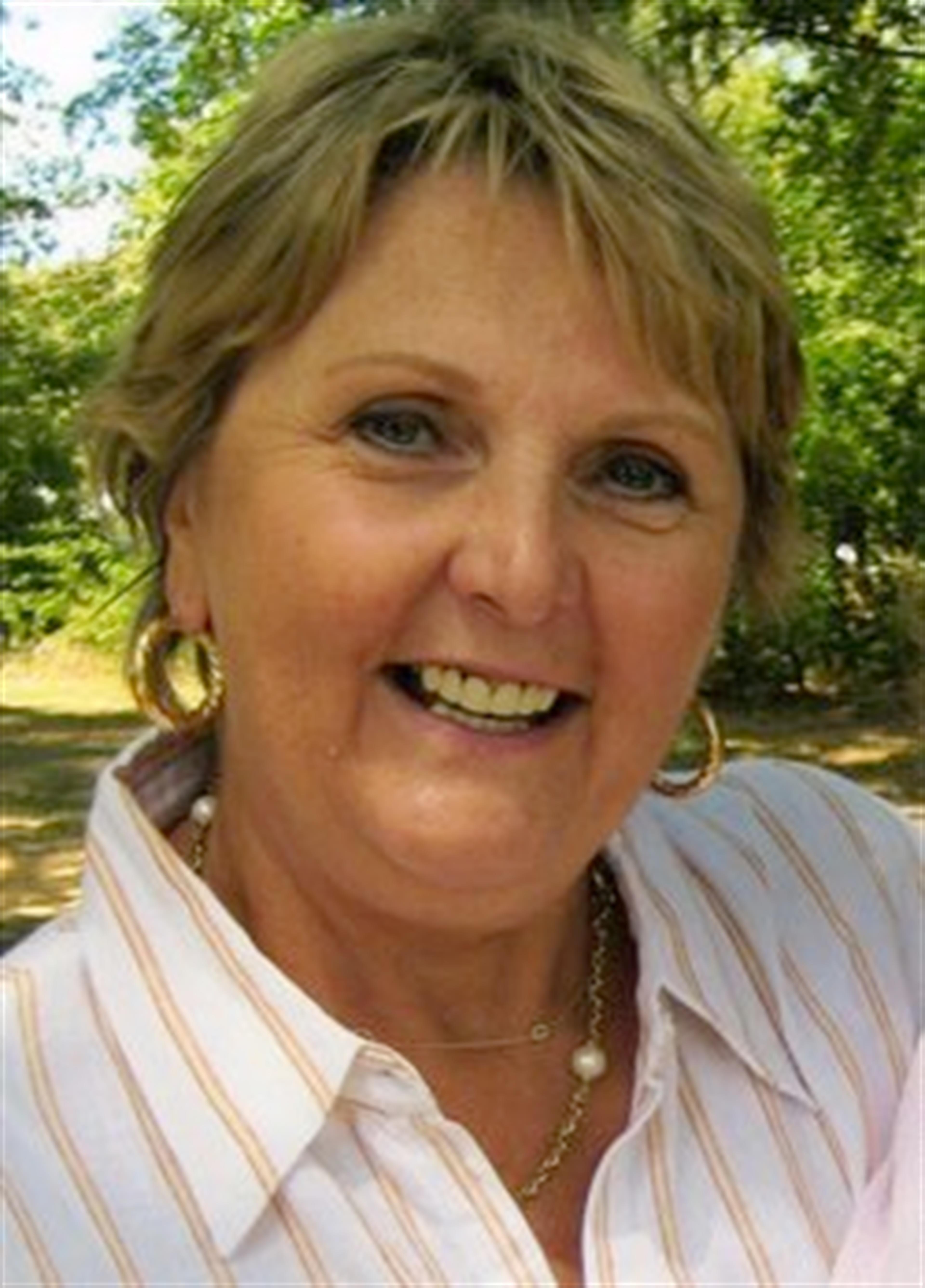 Maria  Bennett