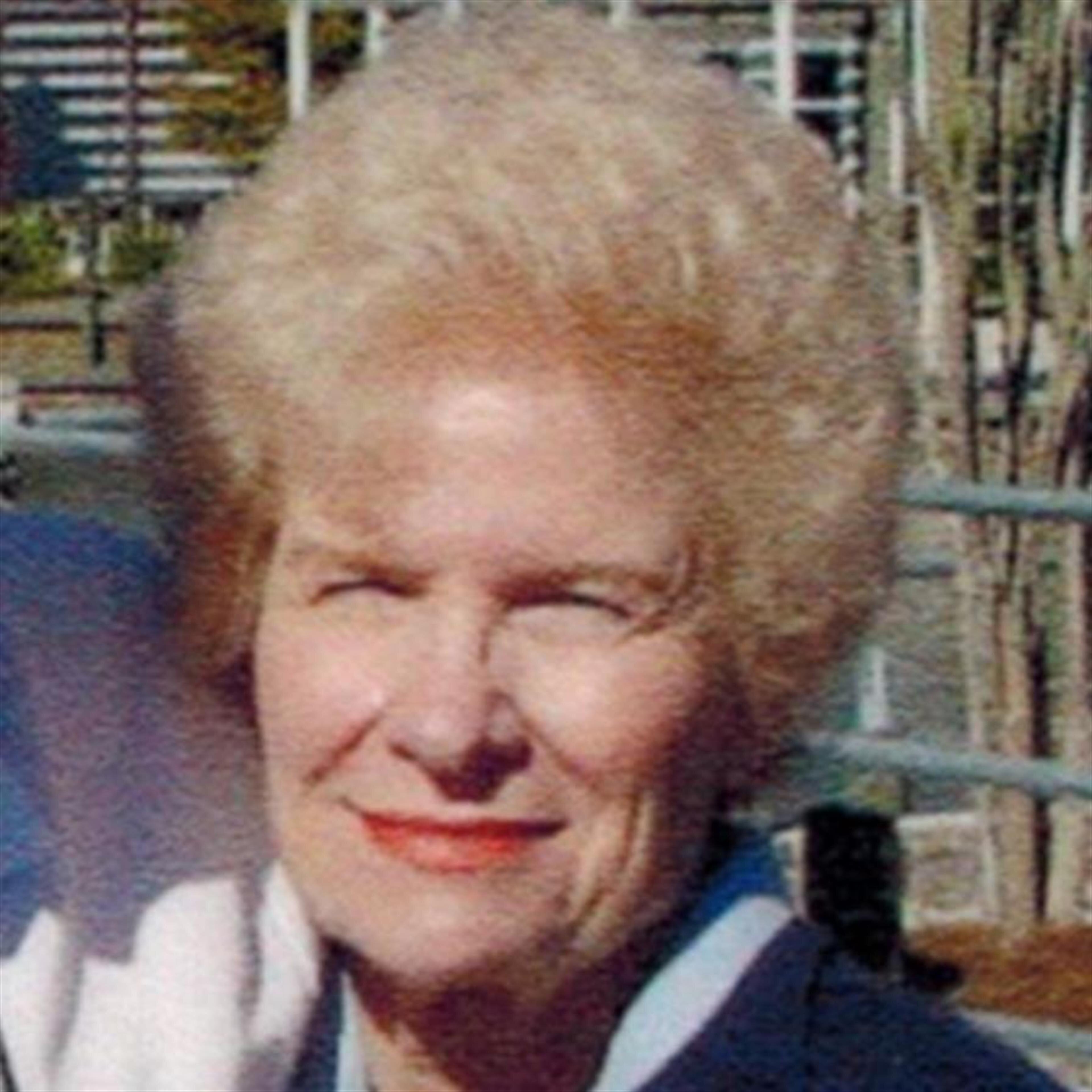 Esther Suliin