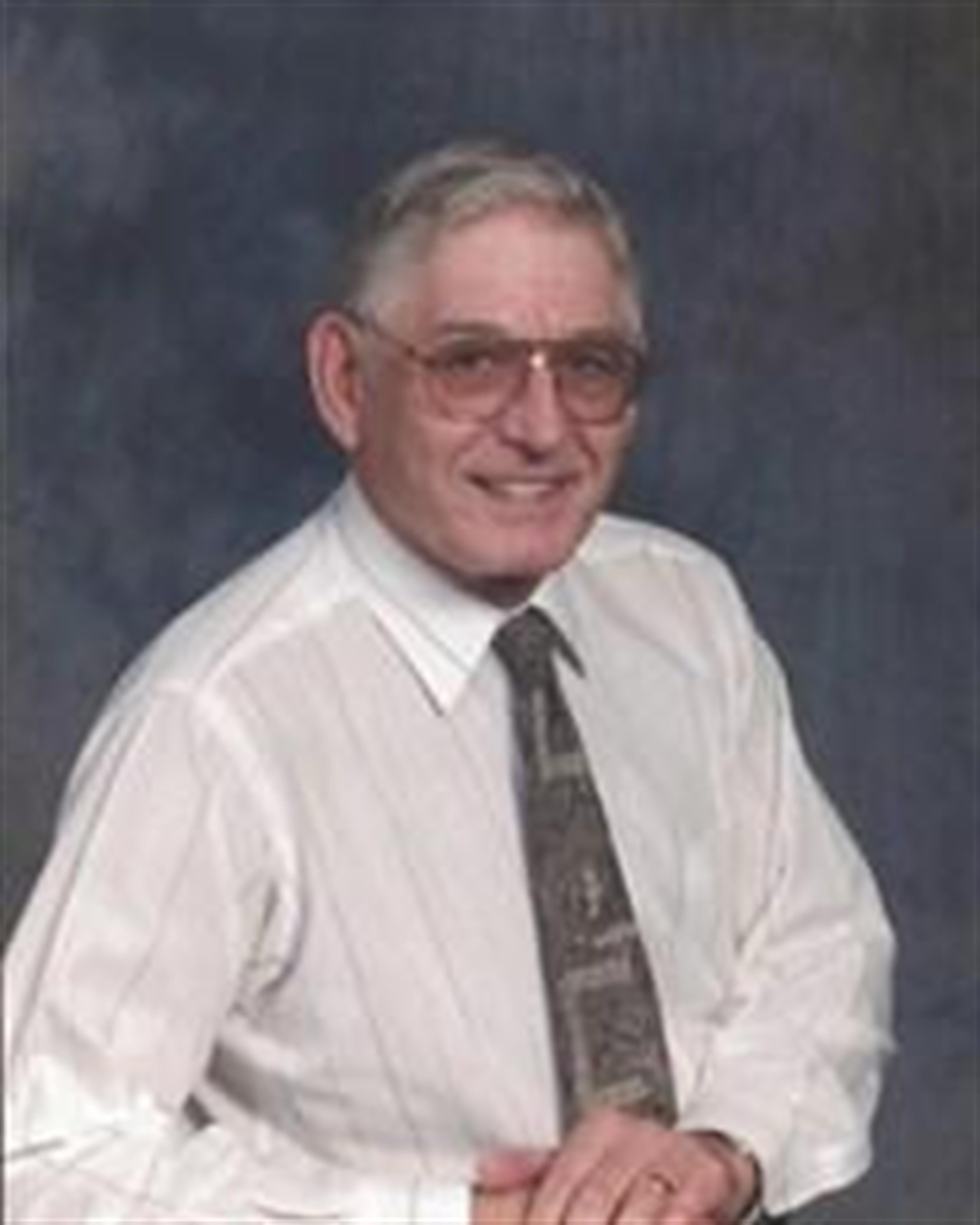 Wayne D Wolfe