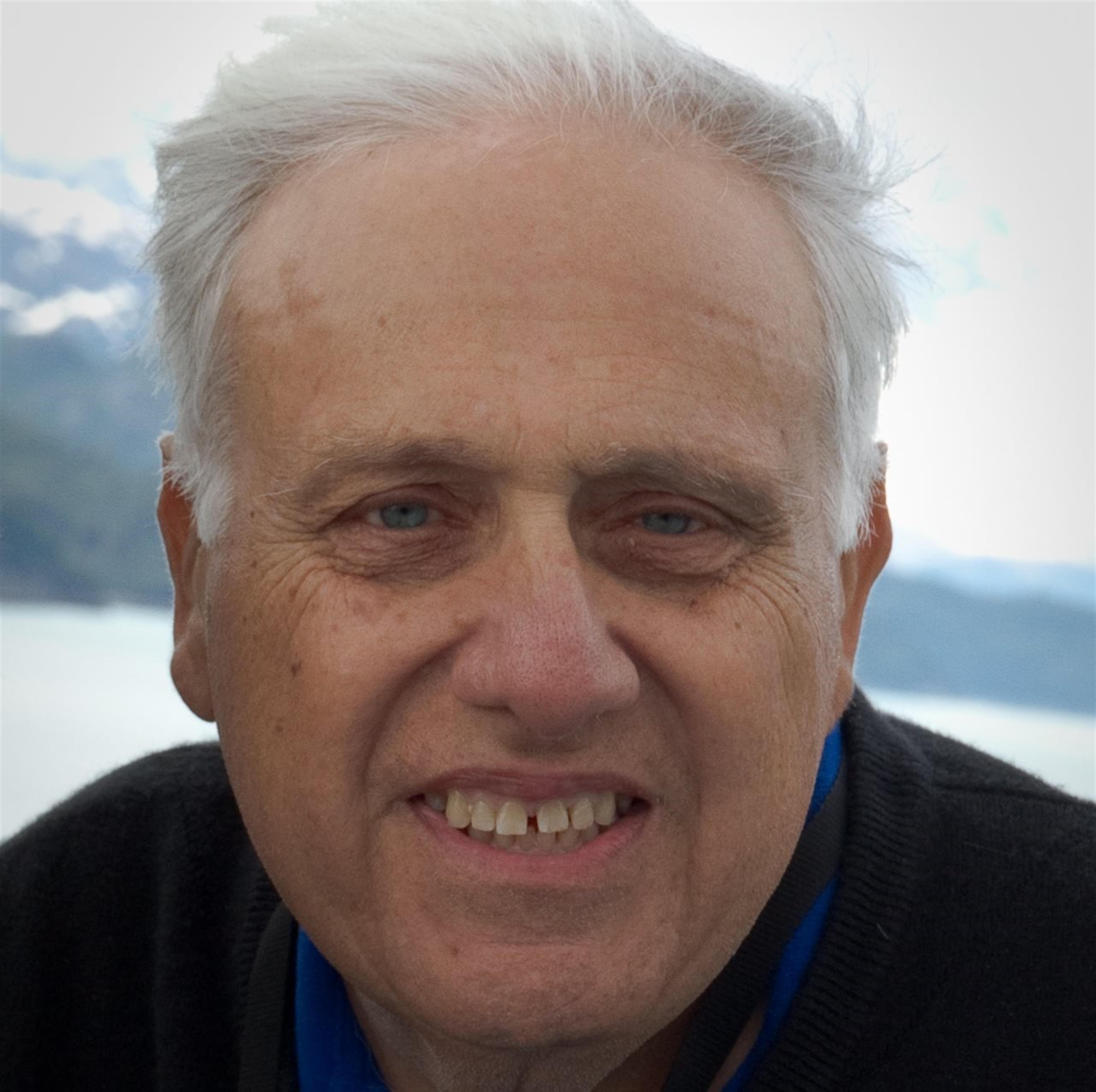 Dr.  Leo  Aram Raphaelian
