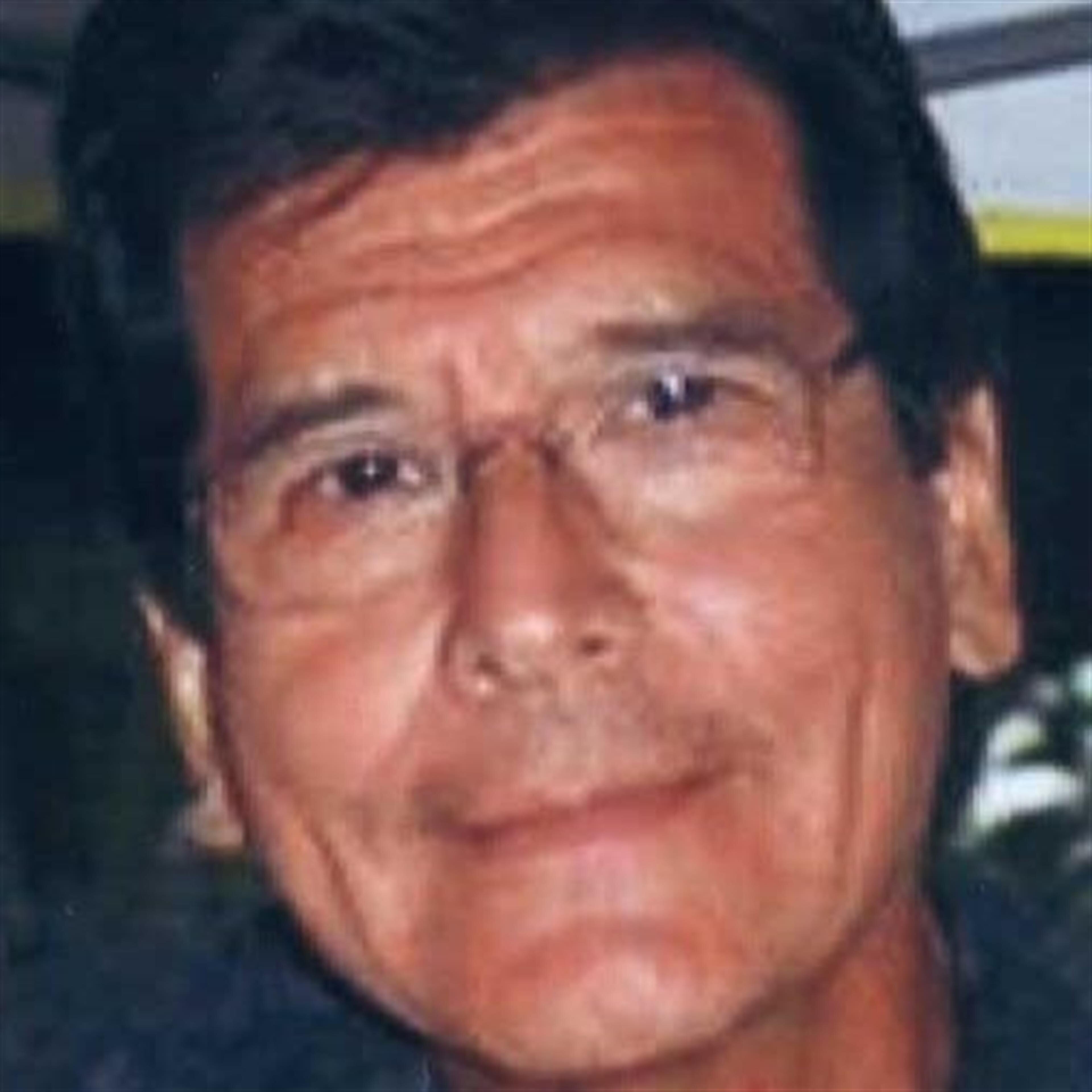Daniel V. LOS SANTOS