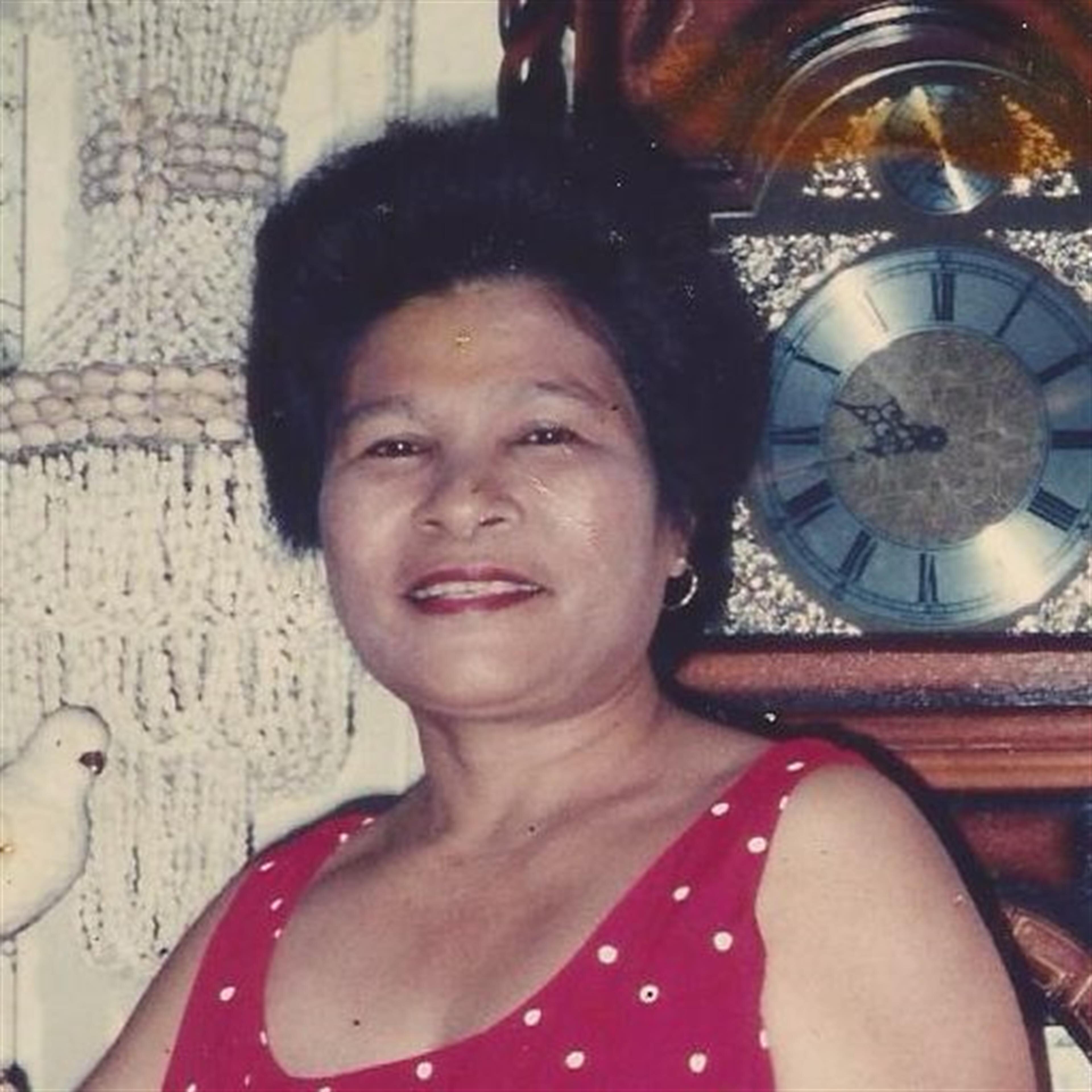 Lolita "Loling" "Lo" Fernandez  Iglesia