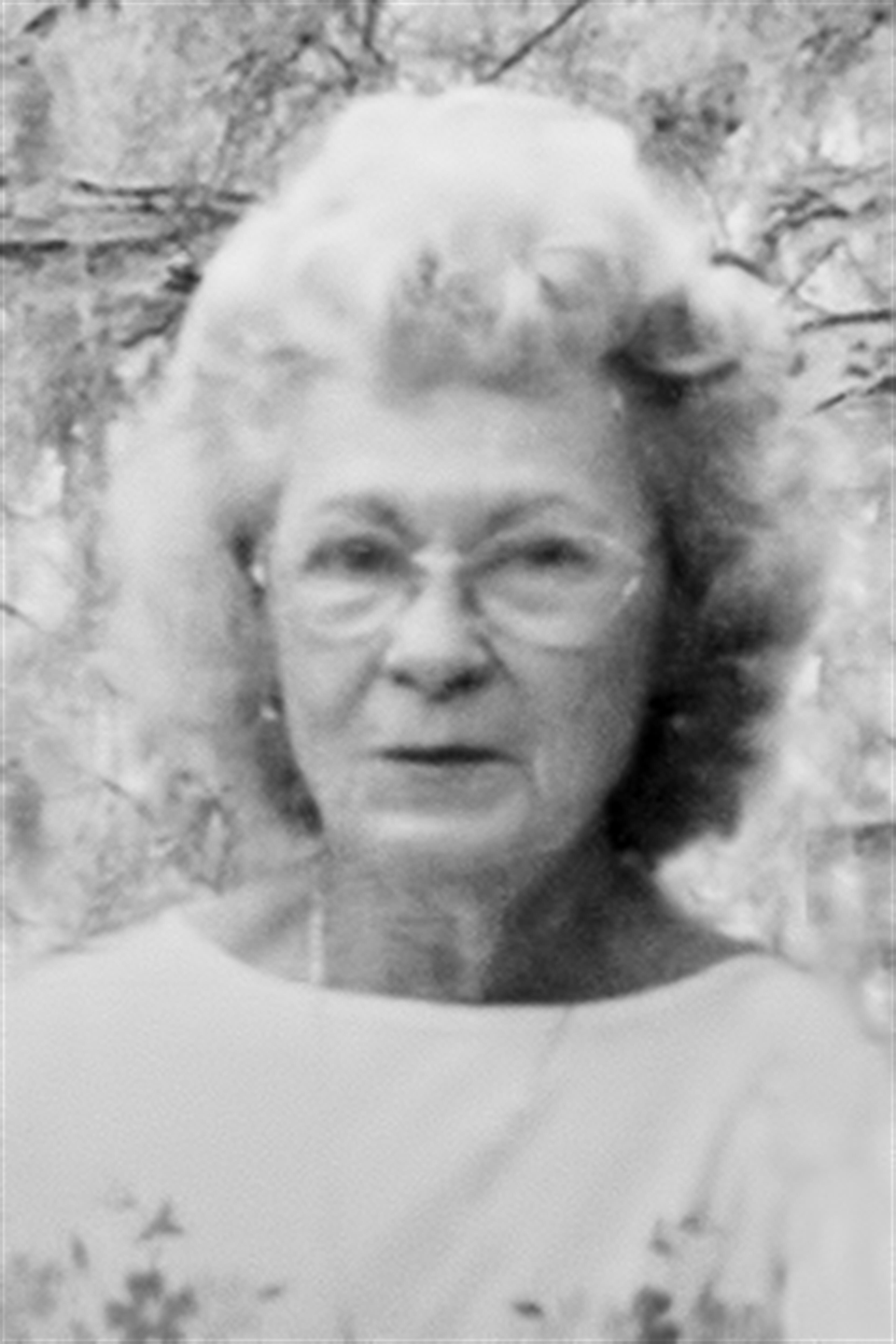 Wanda Lou Davis