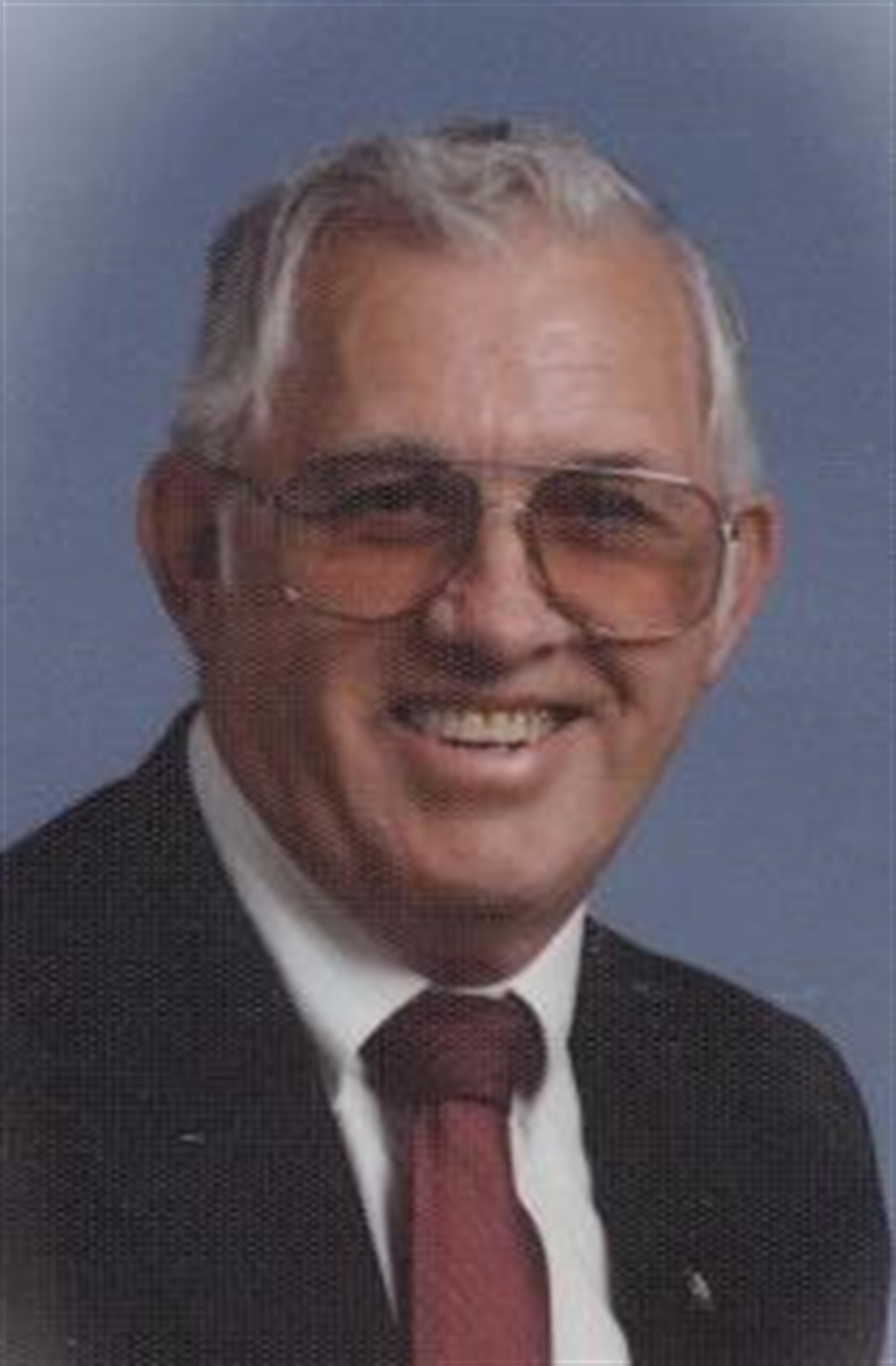 Curtis Carl Wiechert's obituary picture