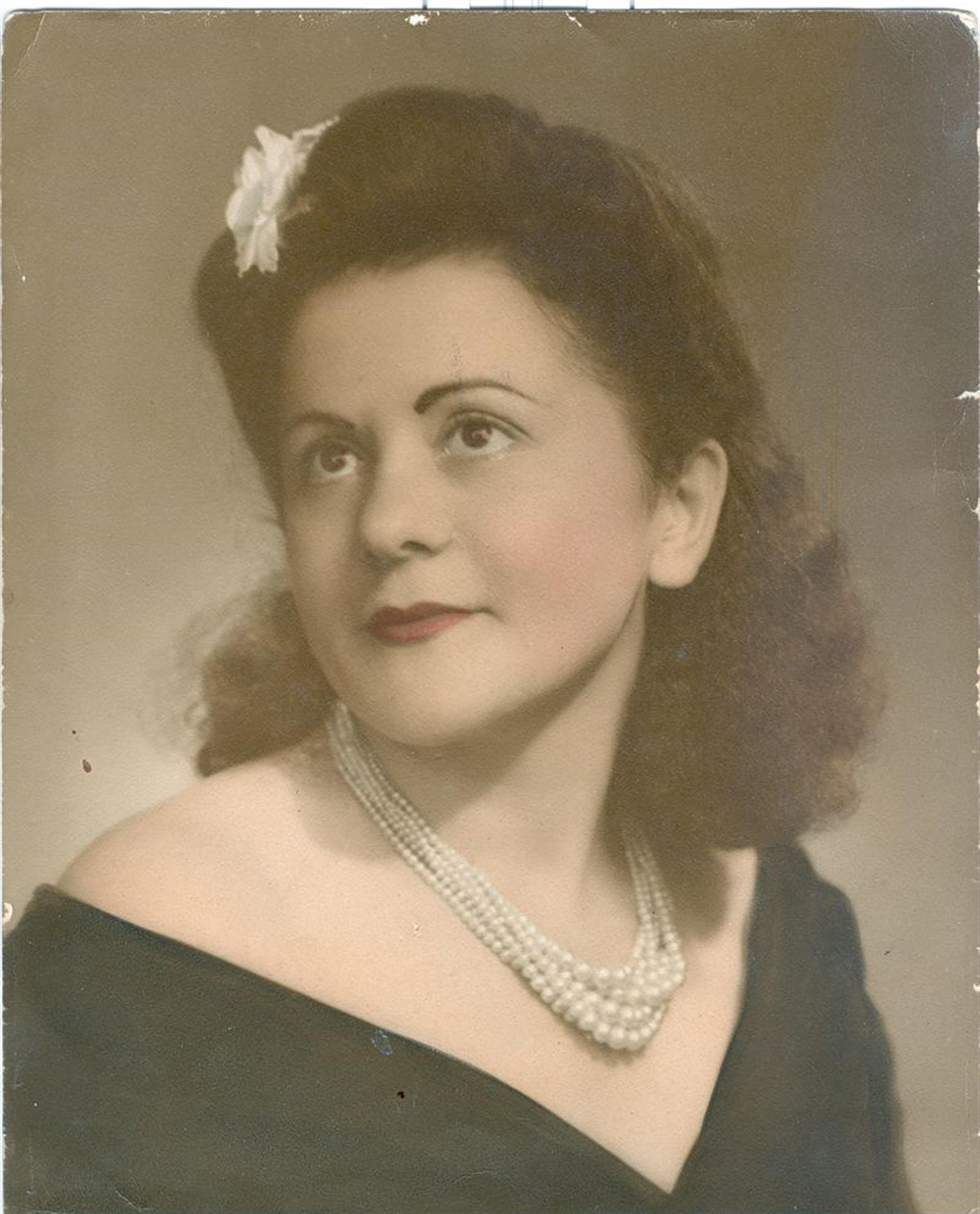 Mrs. Mary Machado