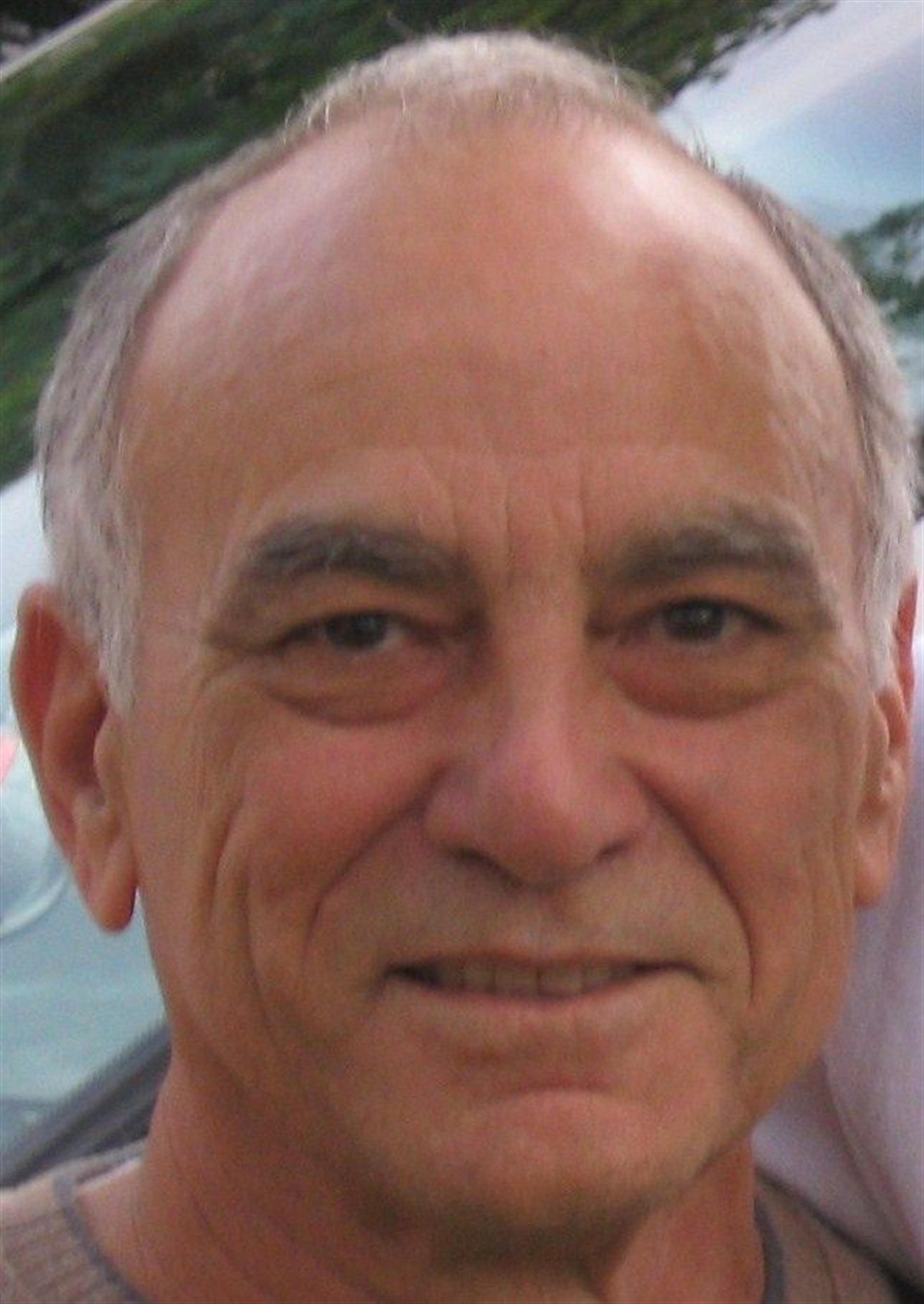 Mr. Robert Guerra