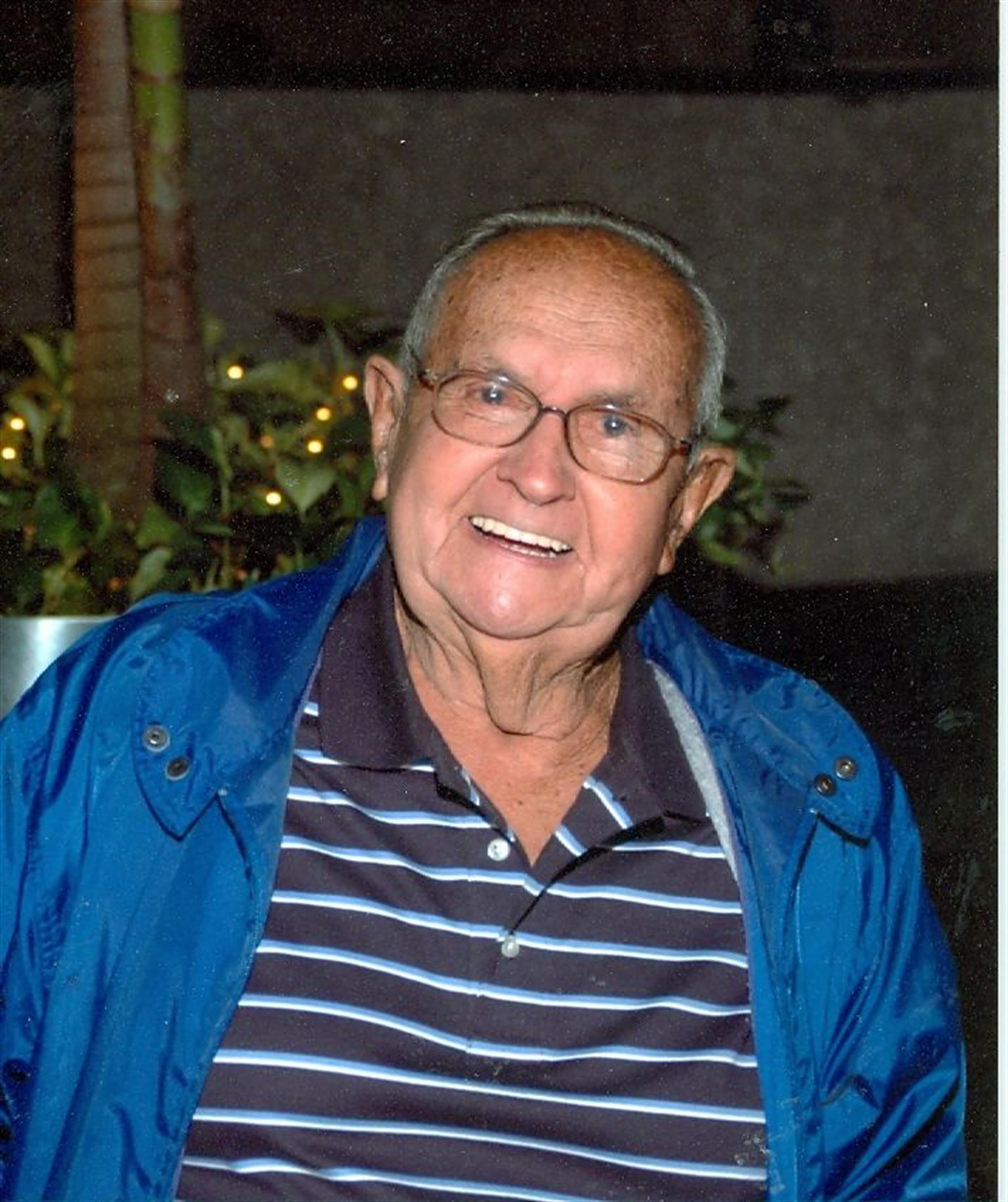 Mr Mike Leon
