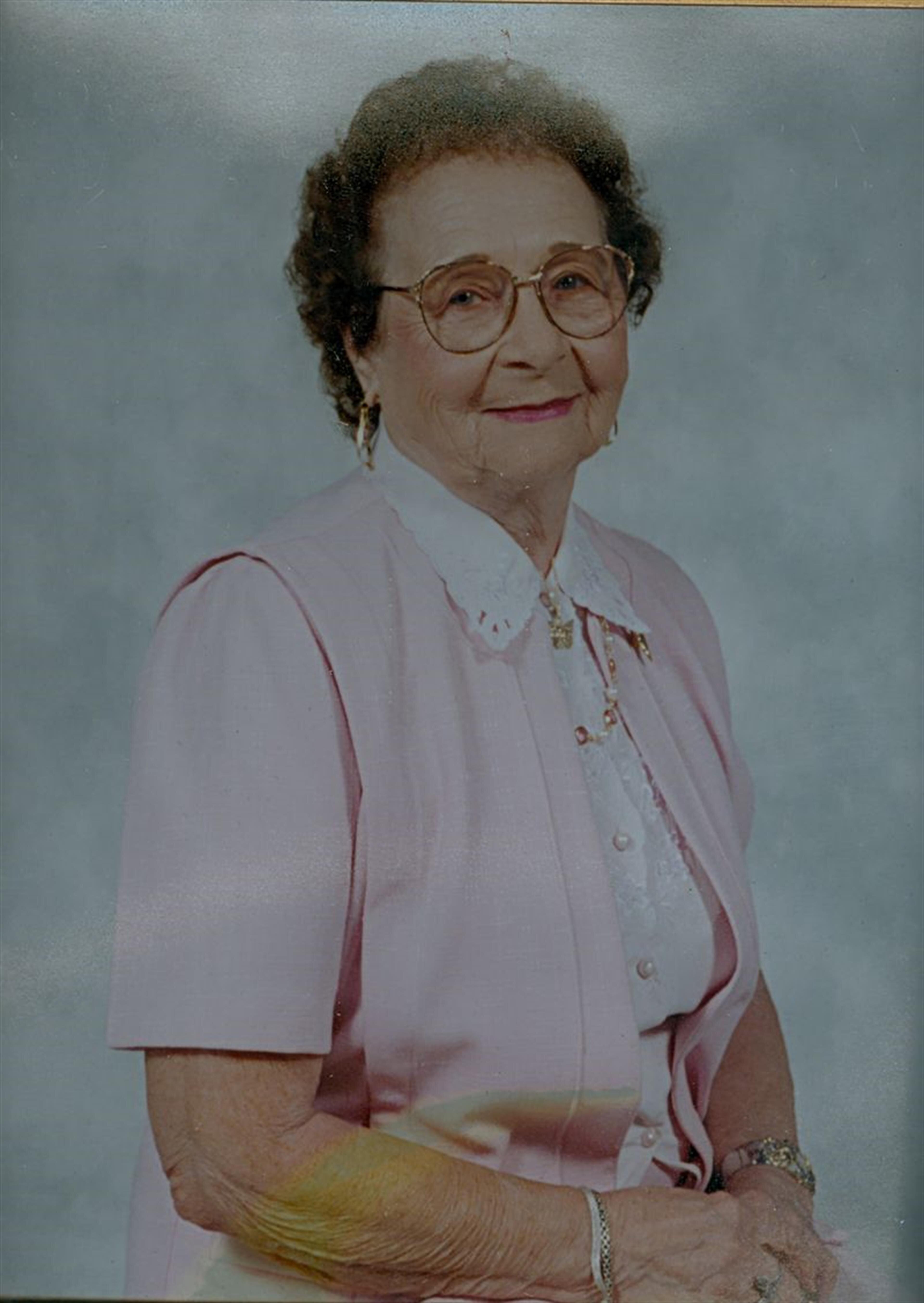 Mrs. Minnie Elizabeth Truesdale