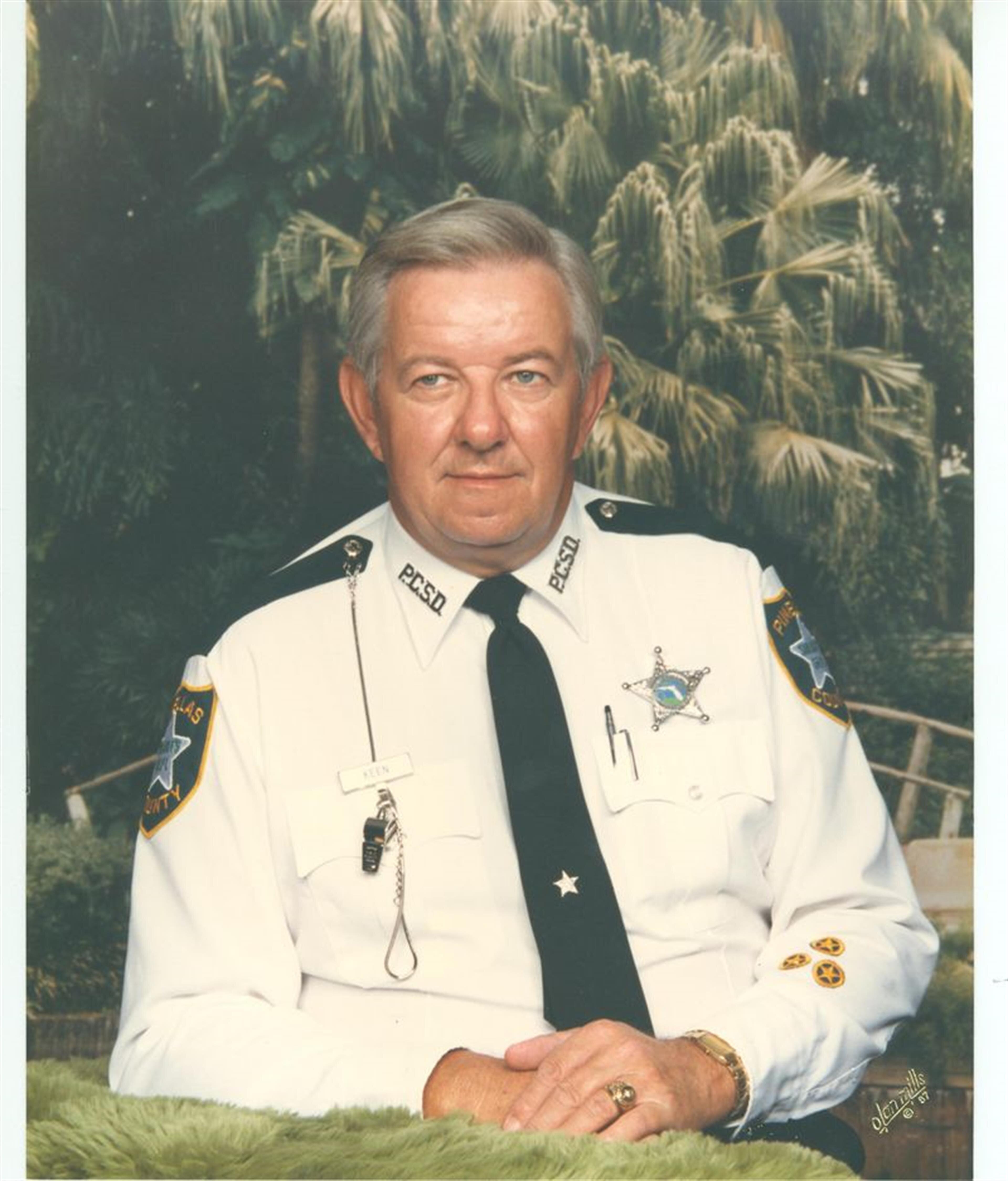 Mr. Gareth Keen