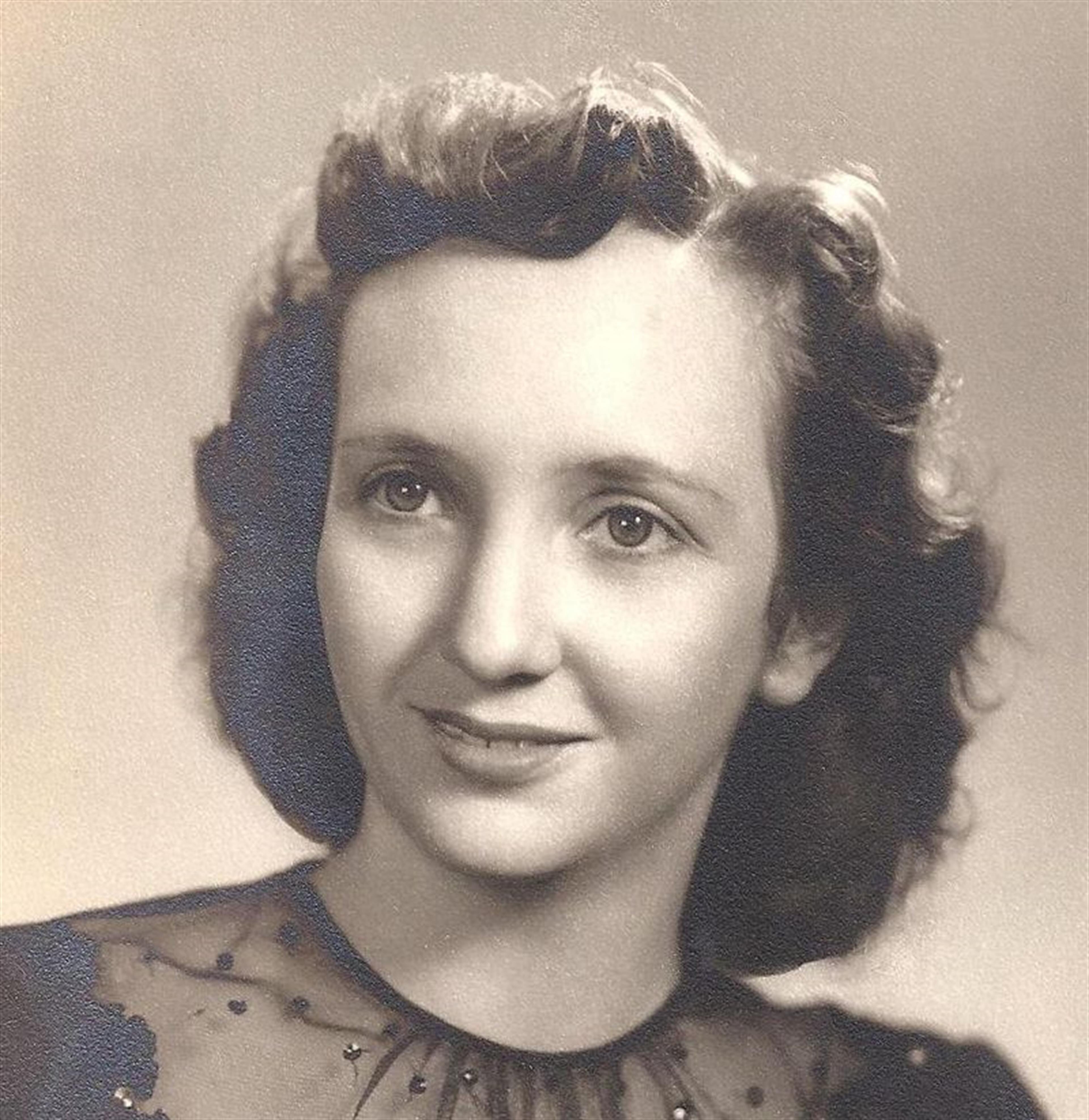 Mrs. Mary E. "Kit Ellis" Vincent