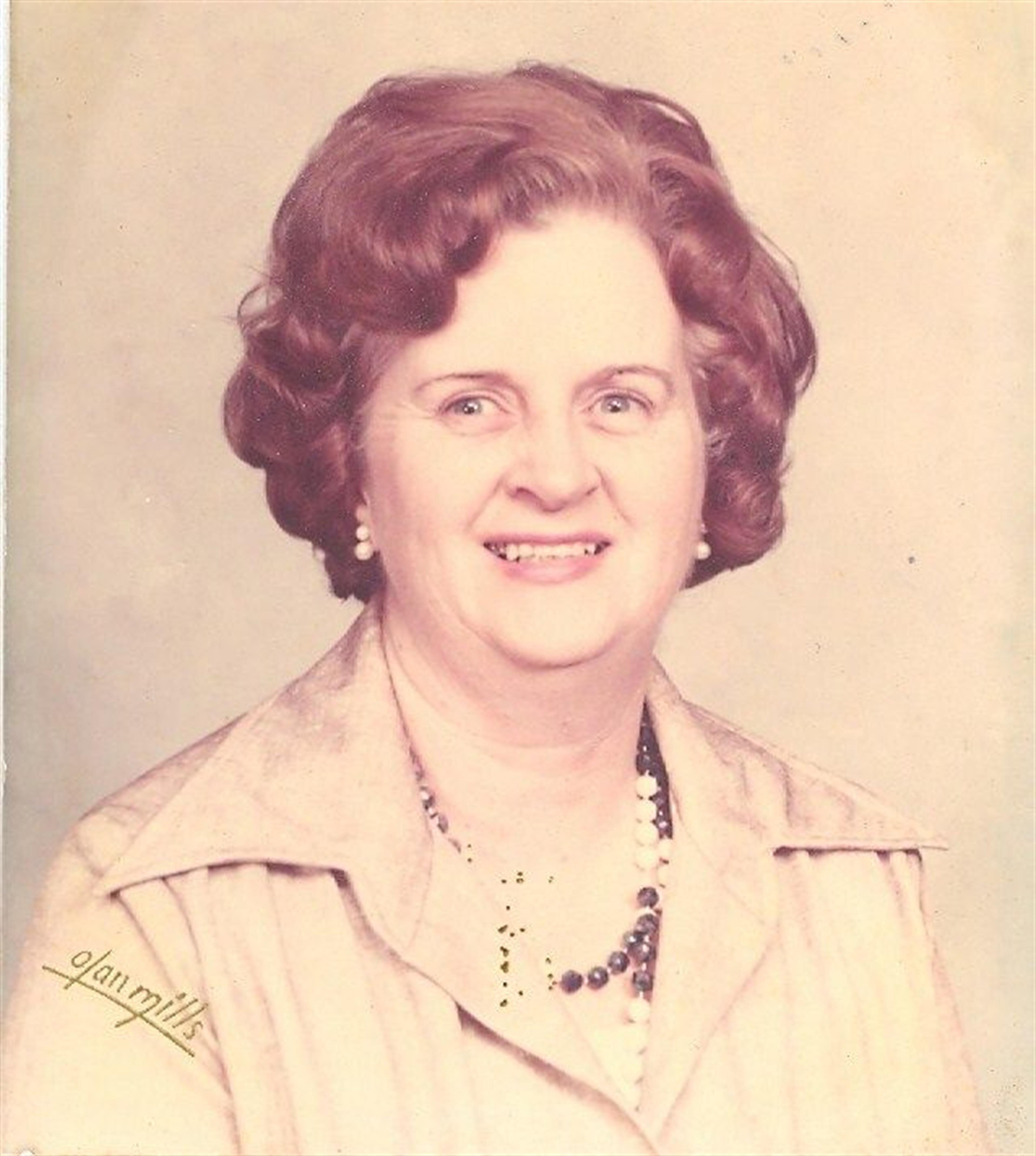 Betty J Kalpakis