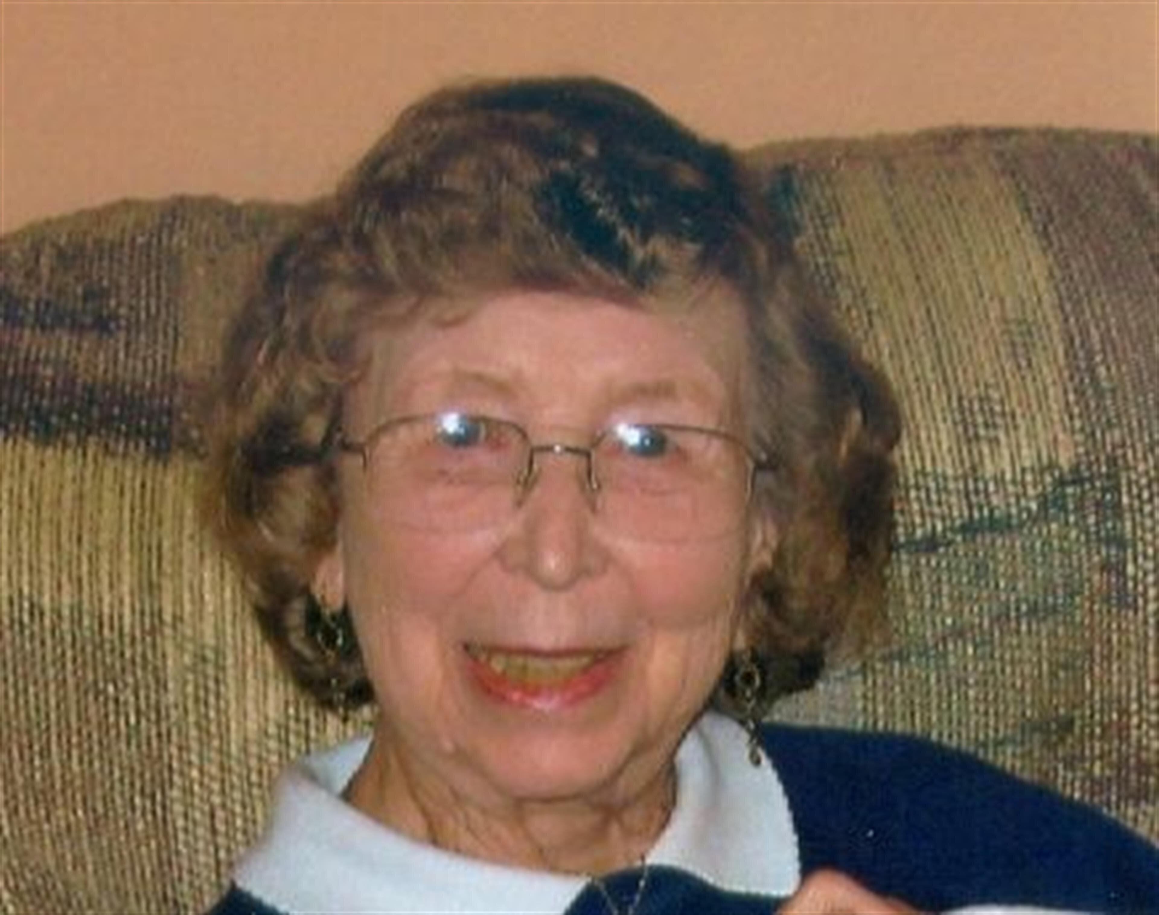 Geraldine D "Geri" Mauch